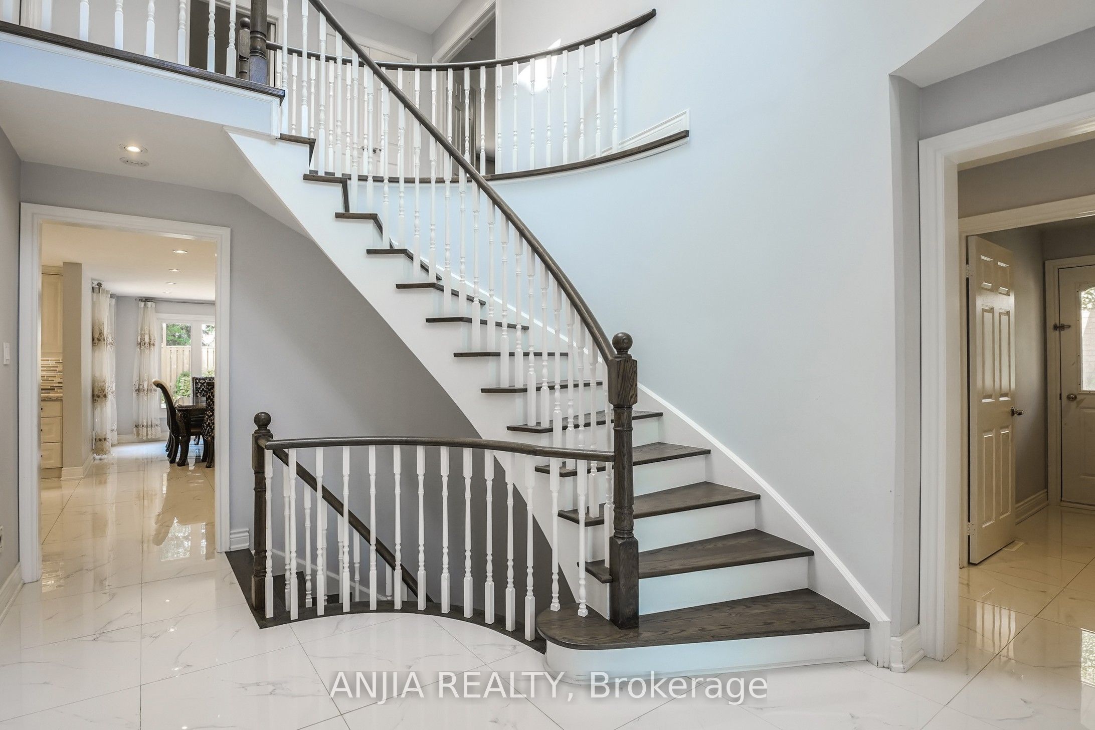 28 Holbrook Court Property Photo 16