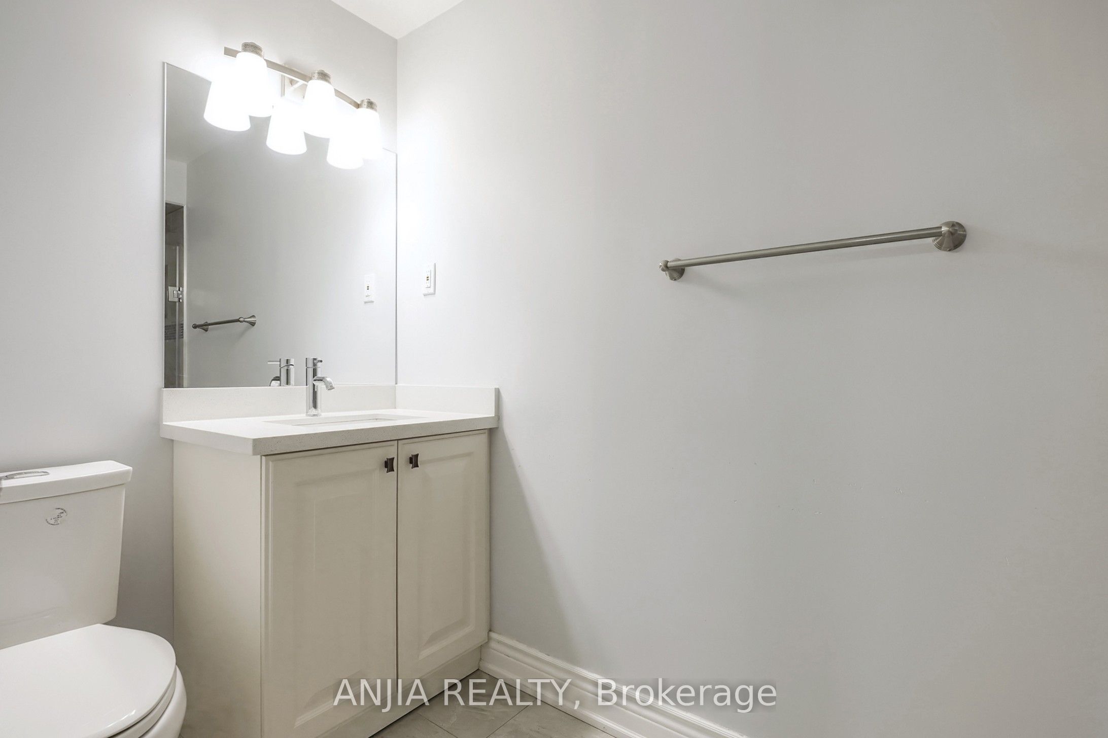 28 Holbrook Court Property Photo 30