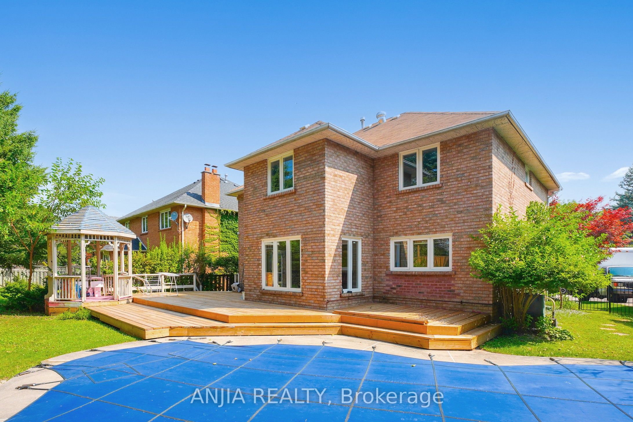28 Holbrook Court Property Photo 36