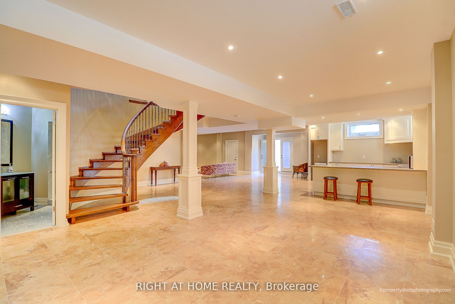 34 May Avenue Property Photo 25