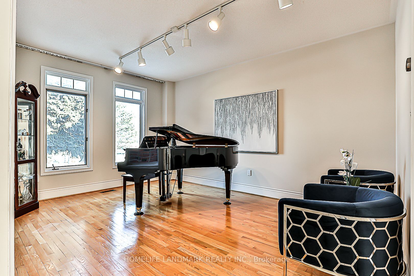 40 Kingmount Crescent Property Photo 6