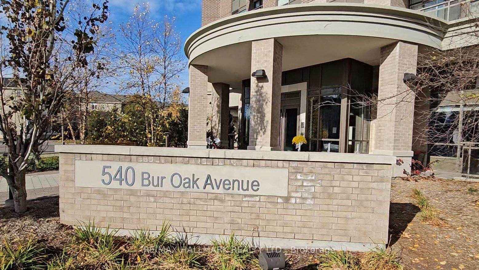 #606 - 540 Bur Oak Avenue Property Photo 7