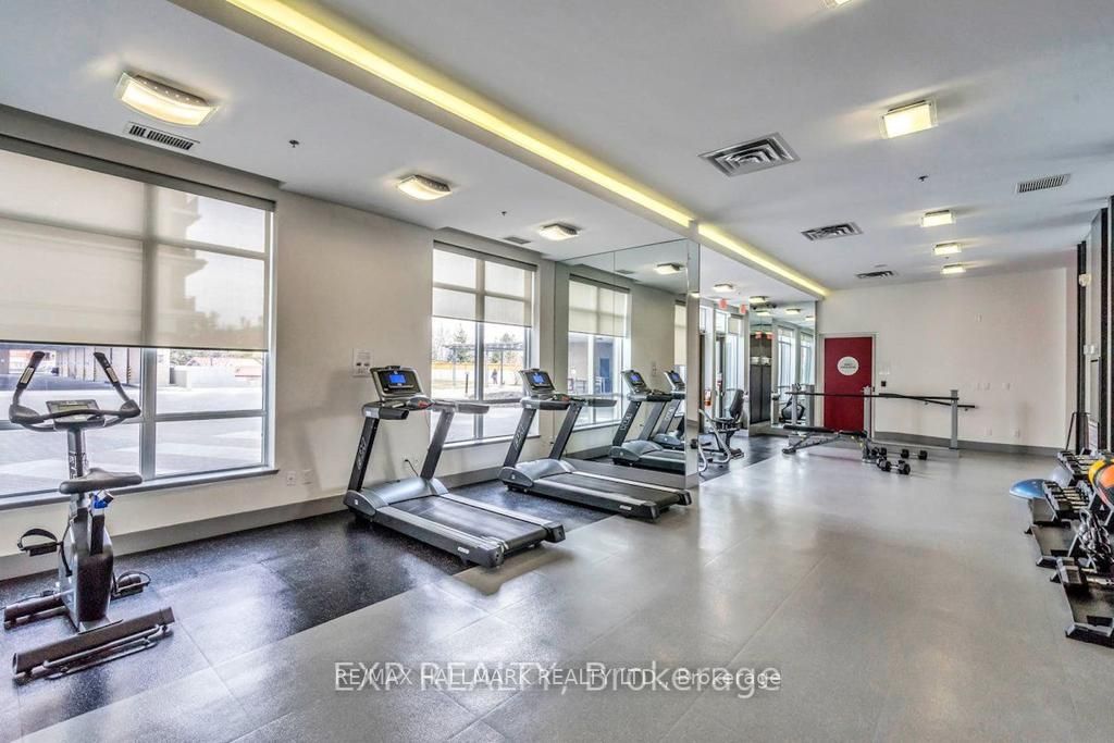 #606 - 540 Bur Oak Avenue Property Photo 17
