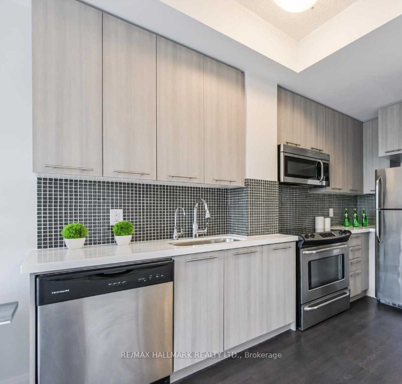#606 - 540 Bur Oak Avenue Property Photo 27