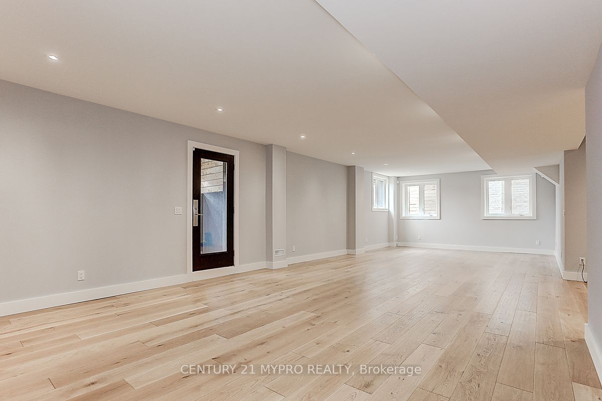 49 Walmer Road Property Photo 32
