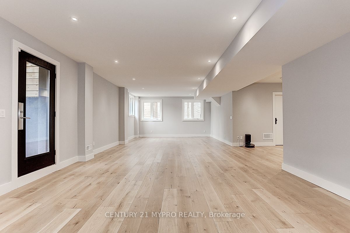 49 Walmer Road Property Photo 33