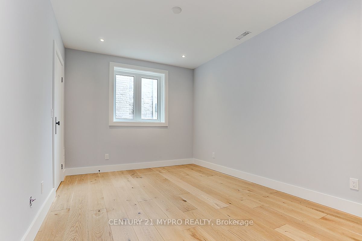 49 Walmer Road Property Photo 36