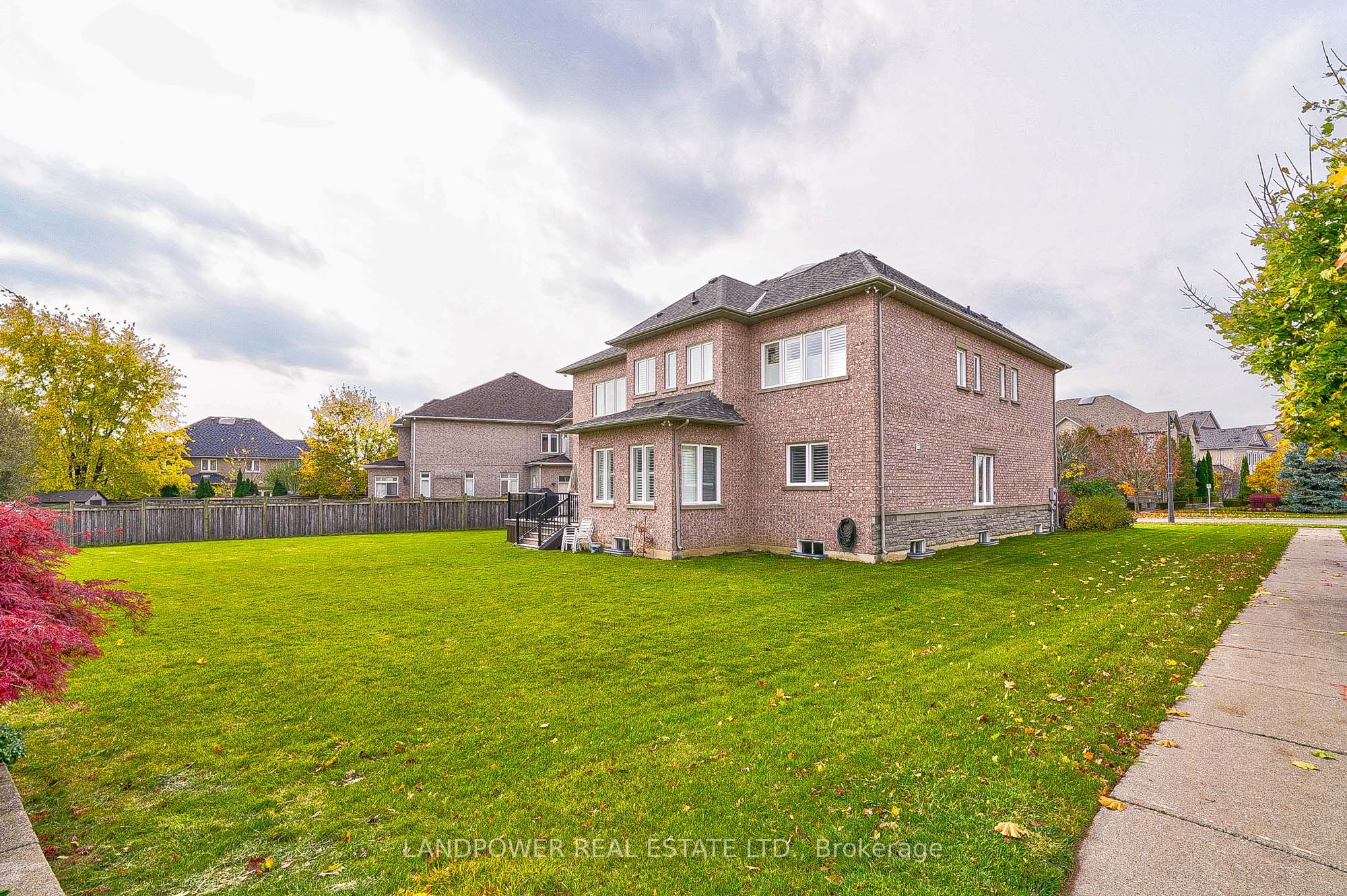 119 Boake Trail Property Photo 15