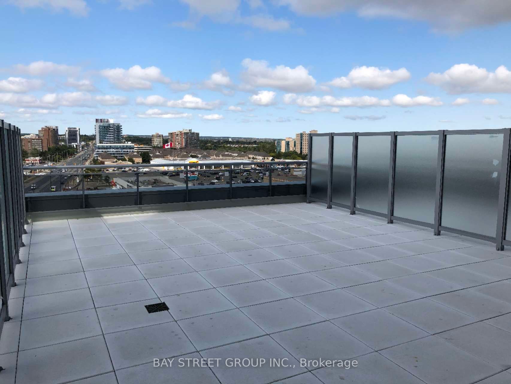 9201 Yonge St Property Photo