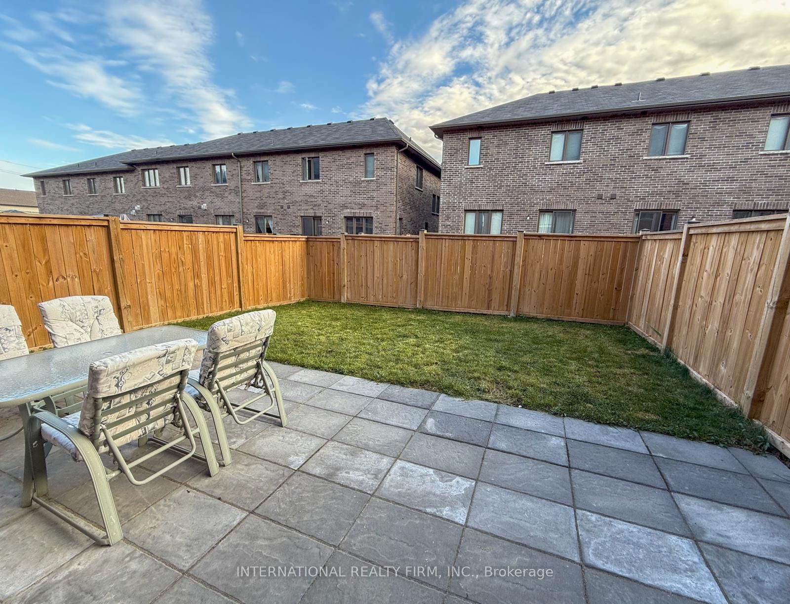 12 Gord Matthews Way Property Photo 4