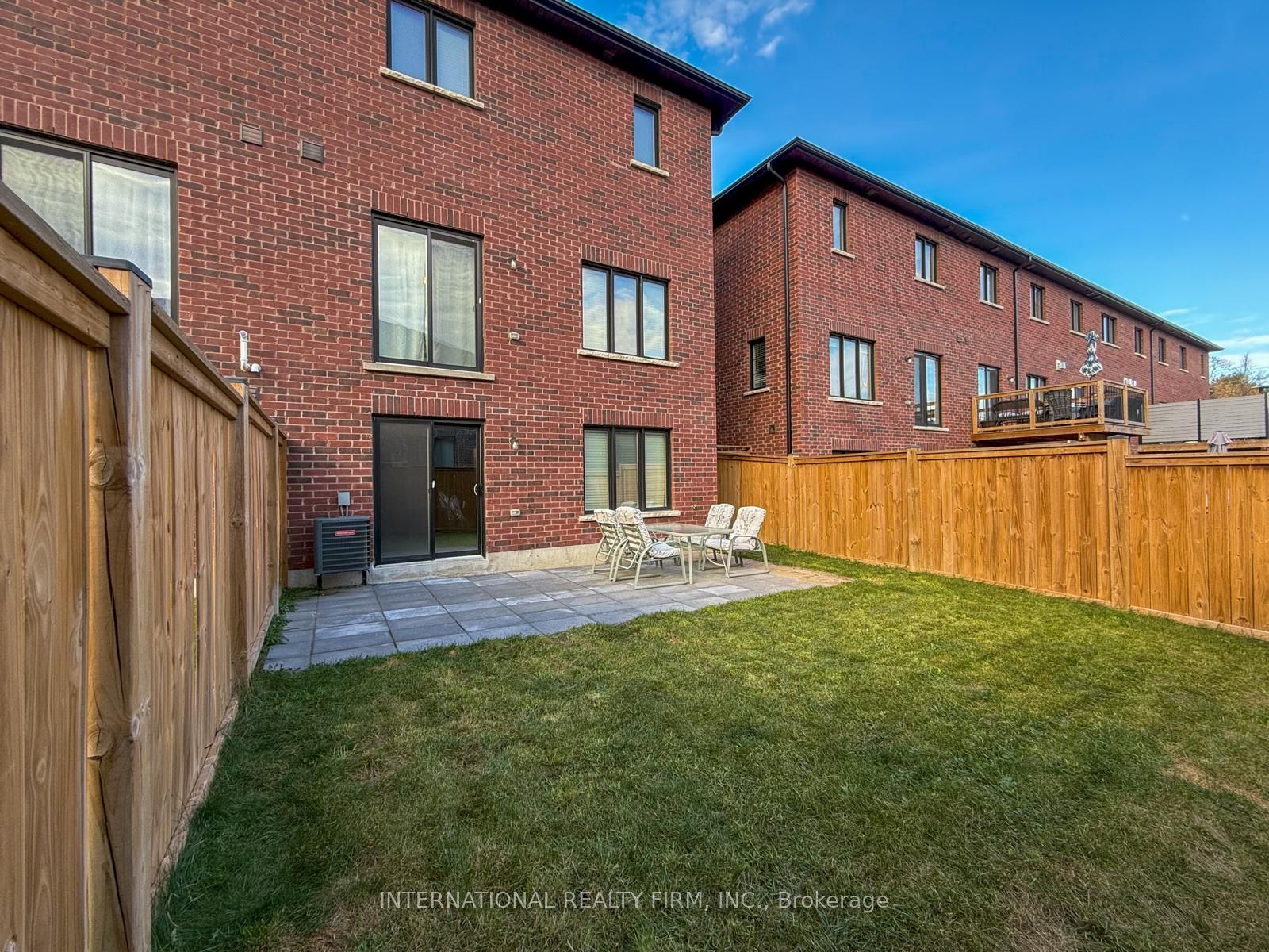 12 Gord Matthews Way Property Photo 7