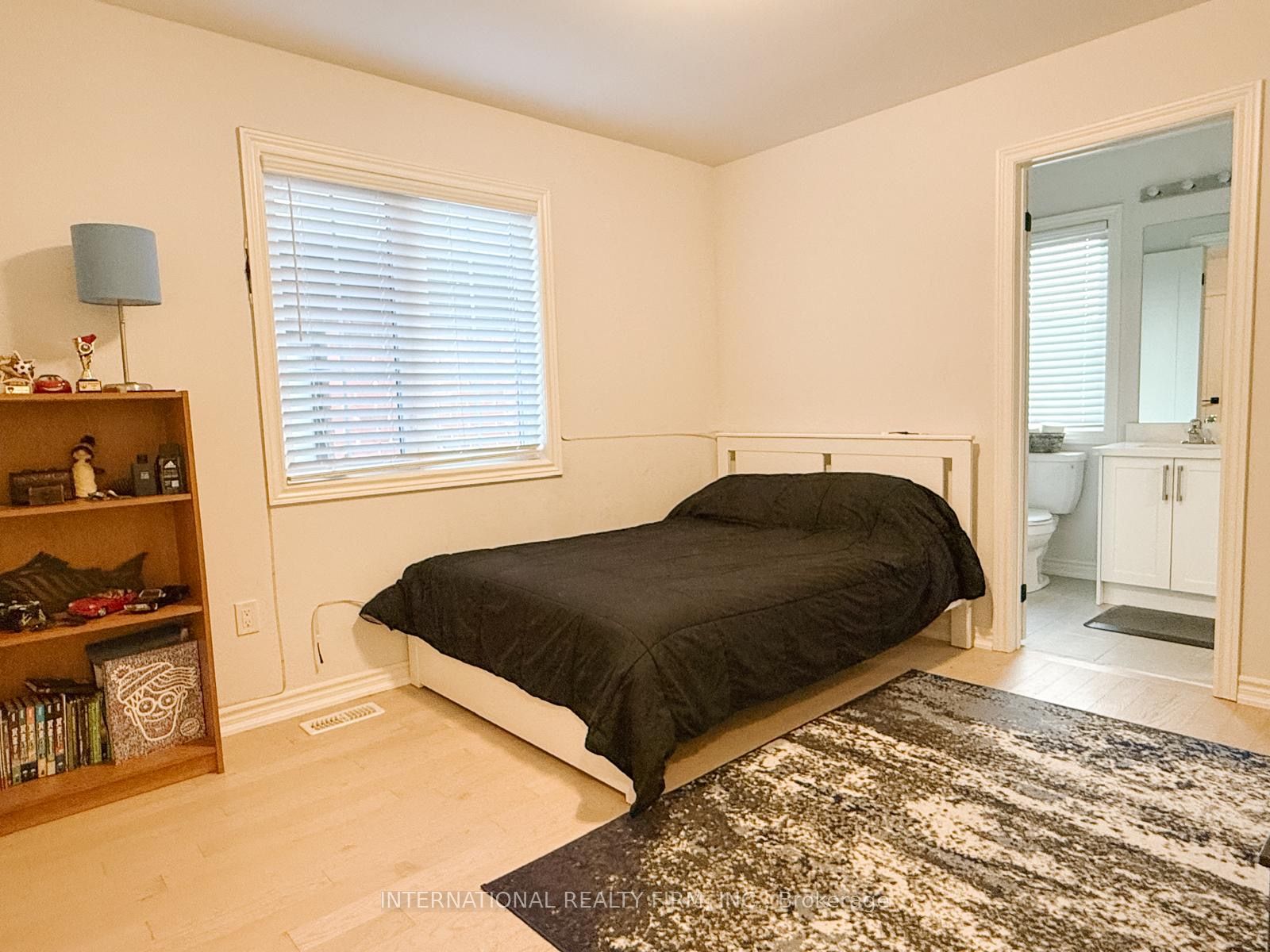 12 Gord Matthews Way Property Photo 14