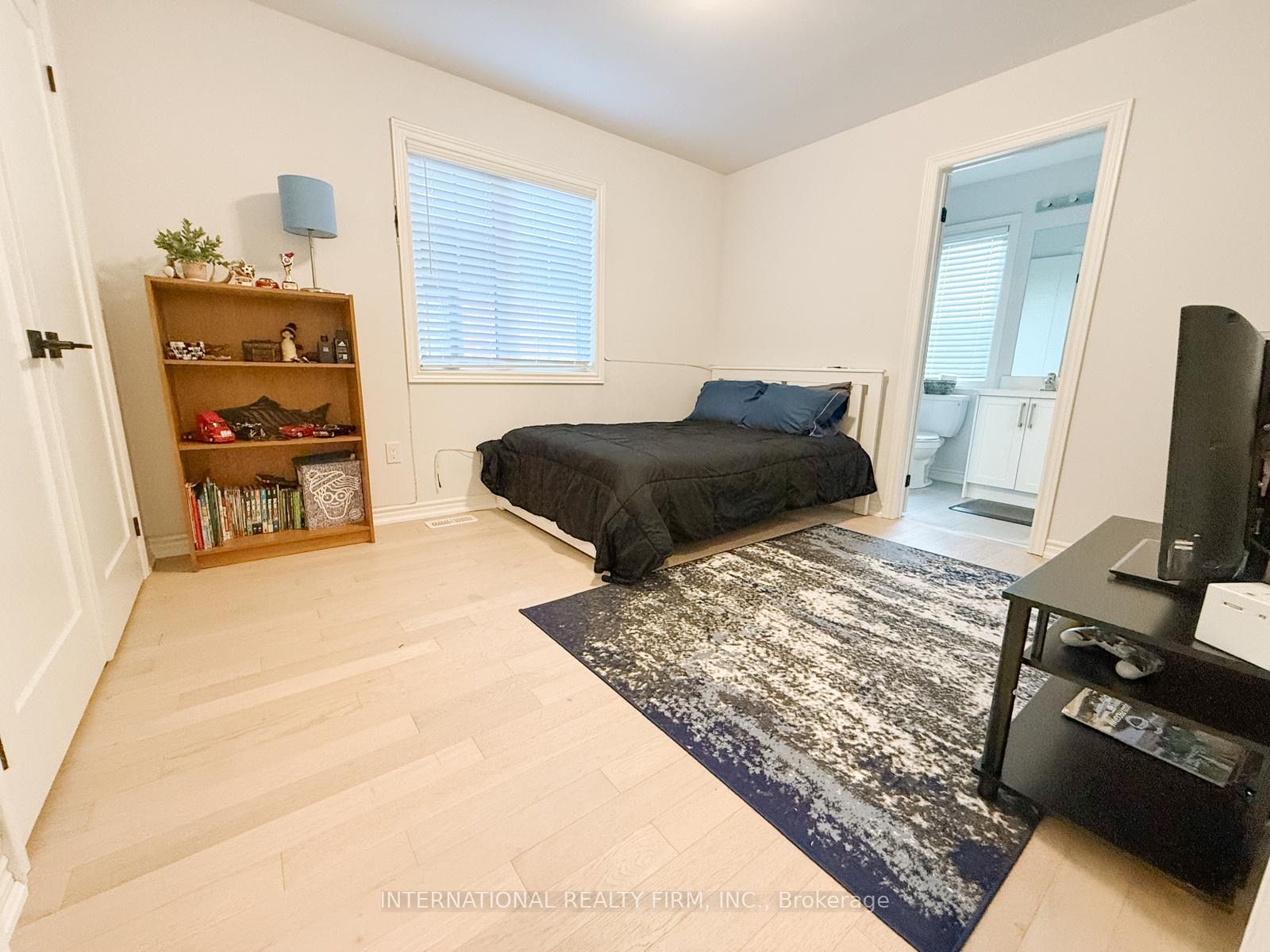 12 Gord Matthews Way Property Photo 15
