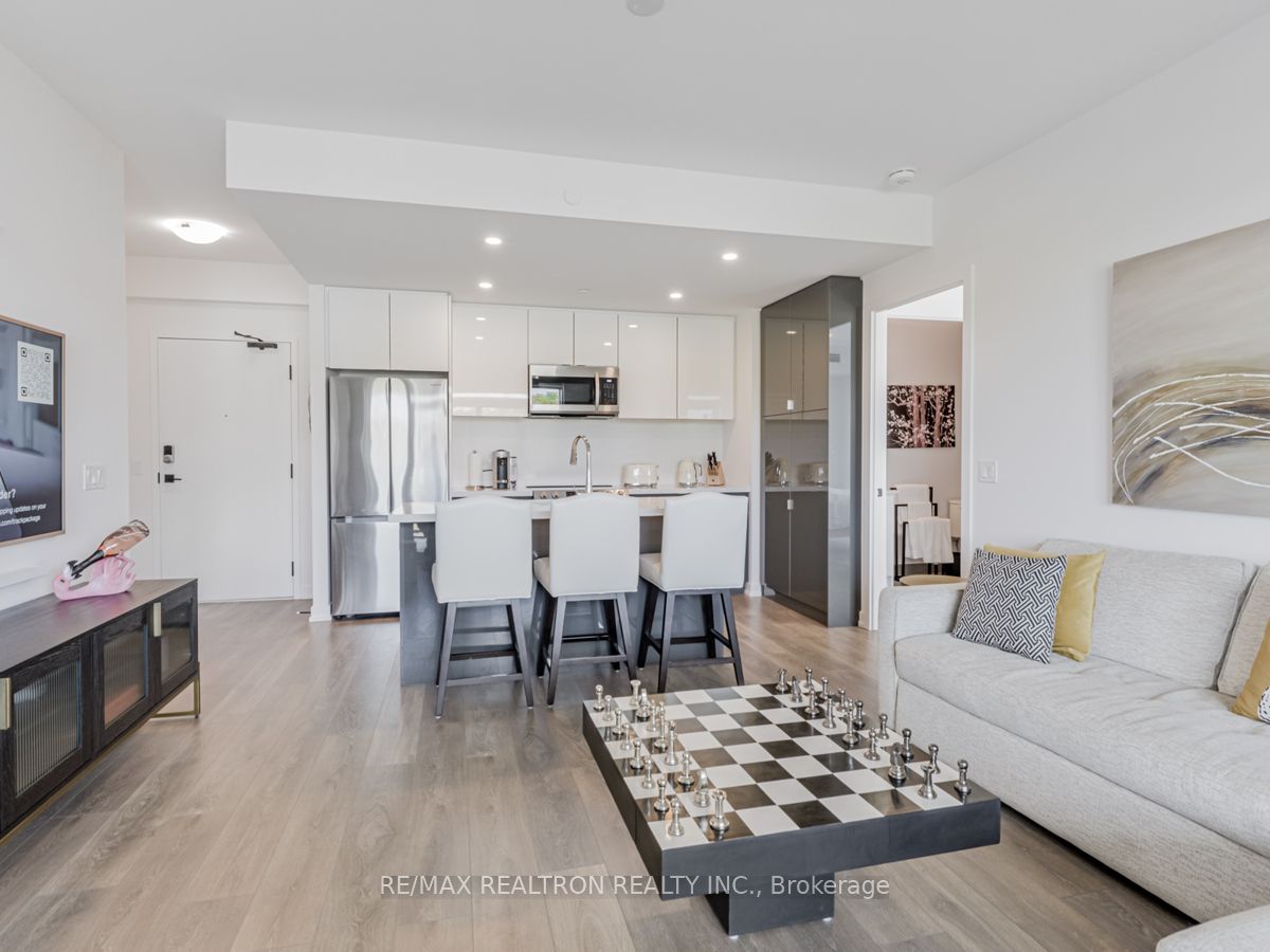 #205 - 415 Sea Ray Avenue Property Photo 2