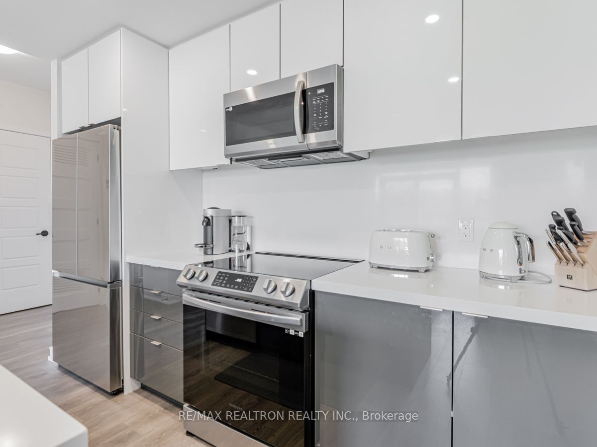 #205 - 415 Sea Ray Avenue Property Photo 5