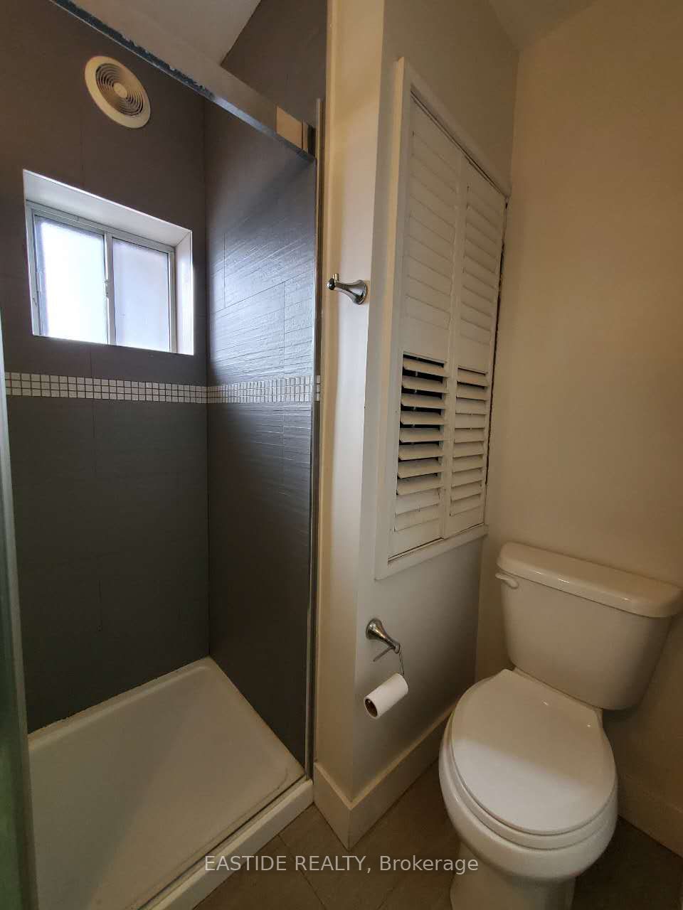 #main - 212 Monarch Park Avenue Property Photo 7
