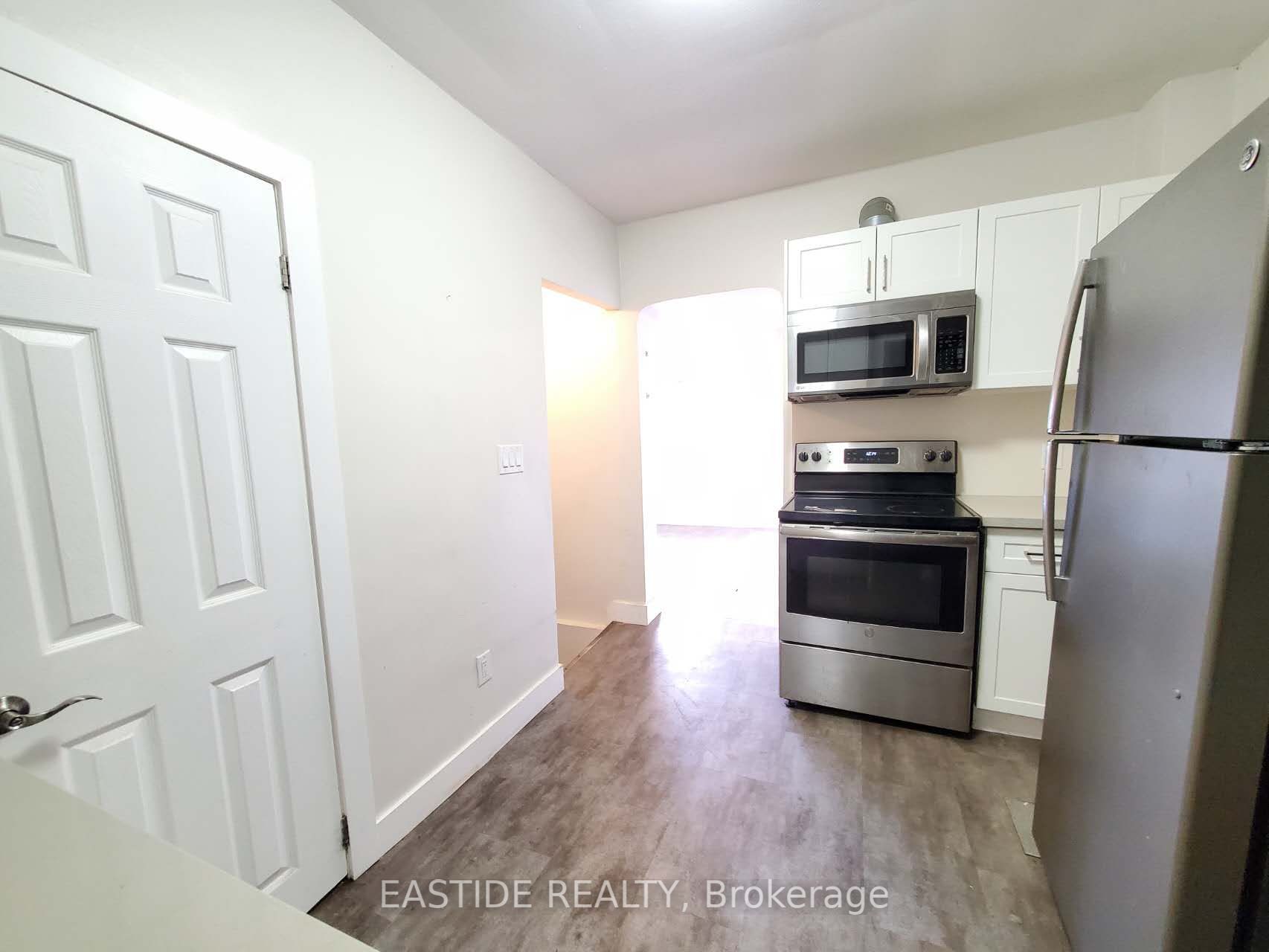 #main - 212 Monarch Park Avenue Property Photo 12
