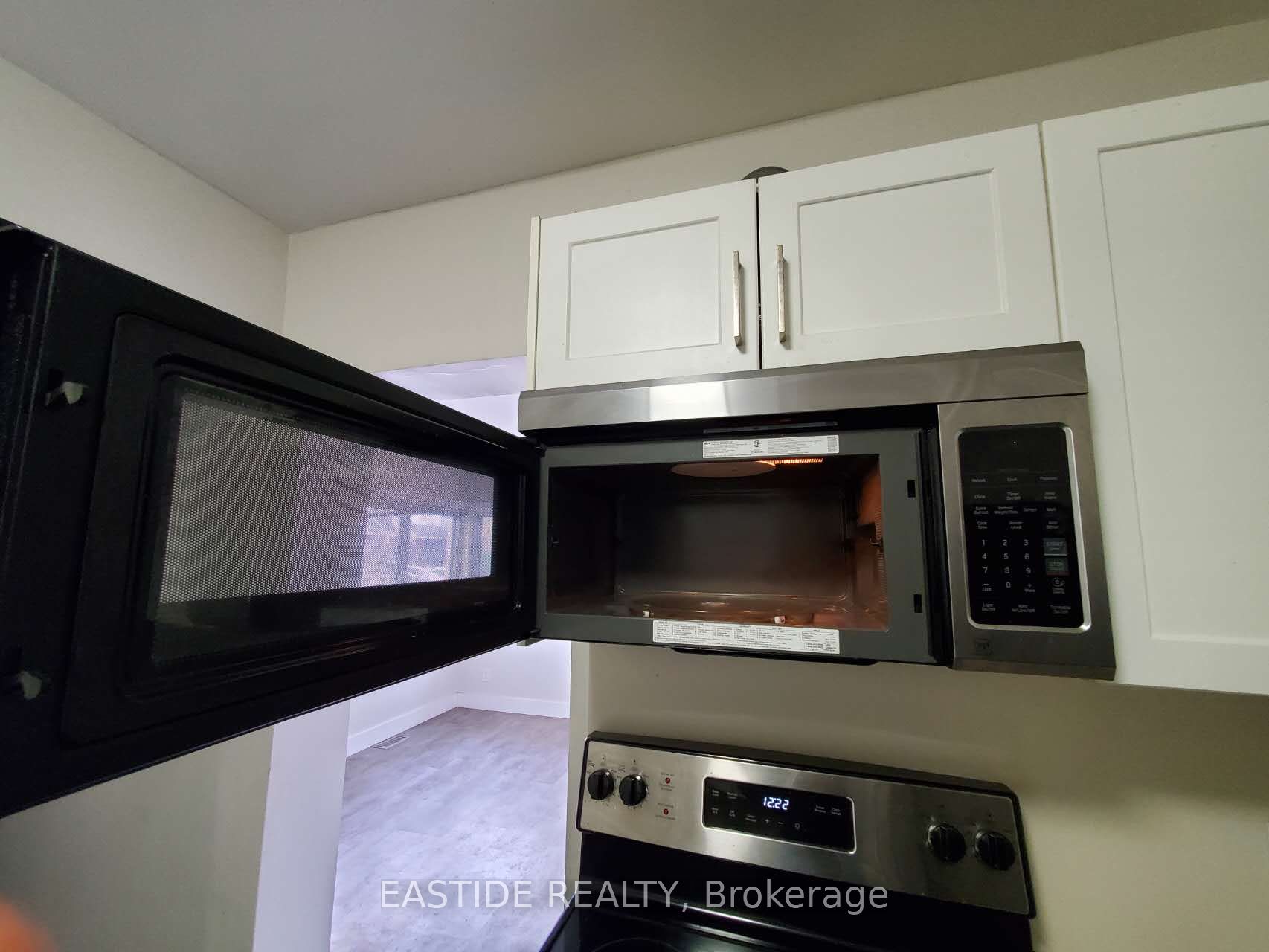 #main - 212 Monarch Park Avenue Property Photo 13