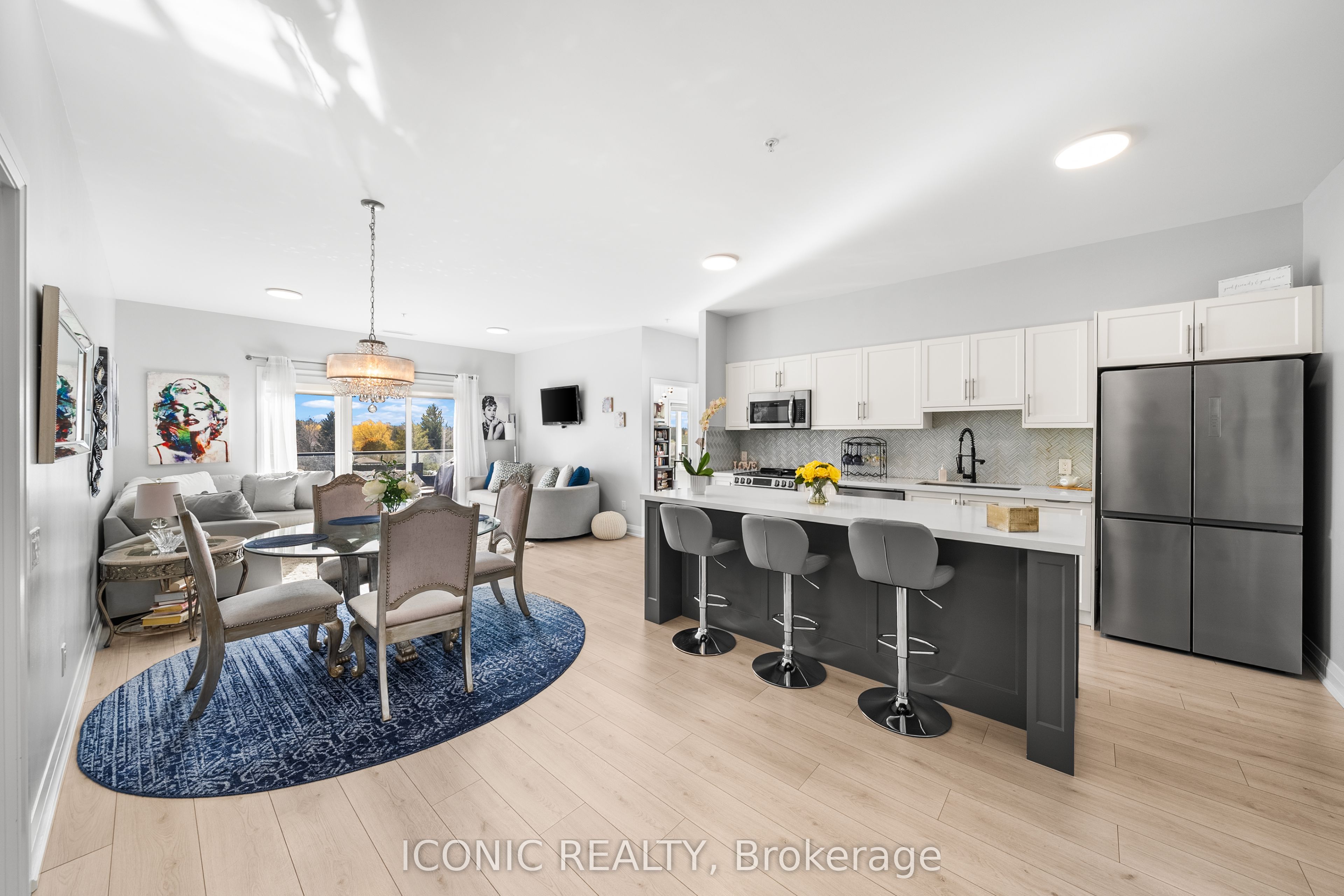#606 - 64 Queen Street Property Photo 7