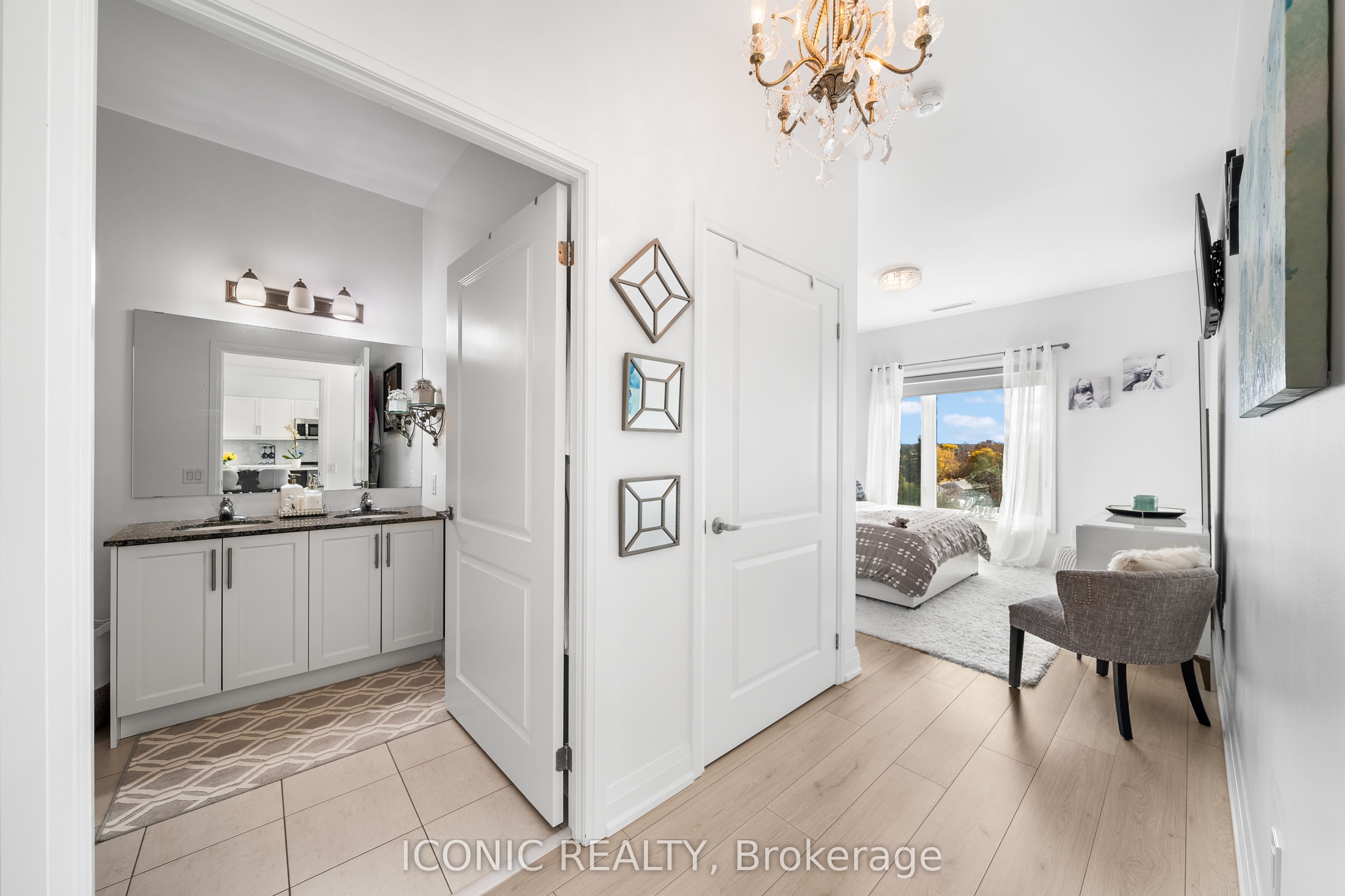 #606 - 64 Queen Street Property Photo 12