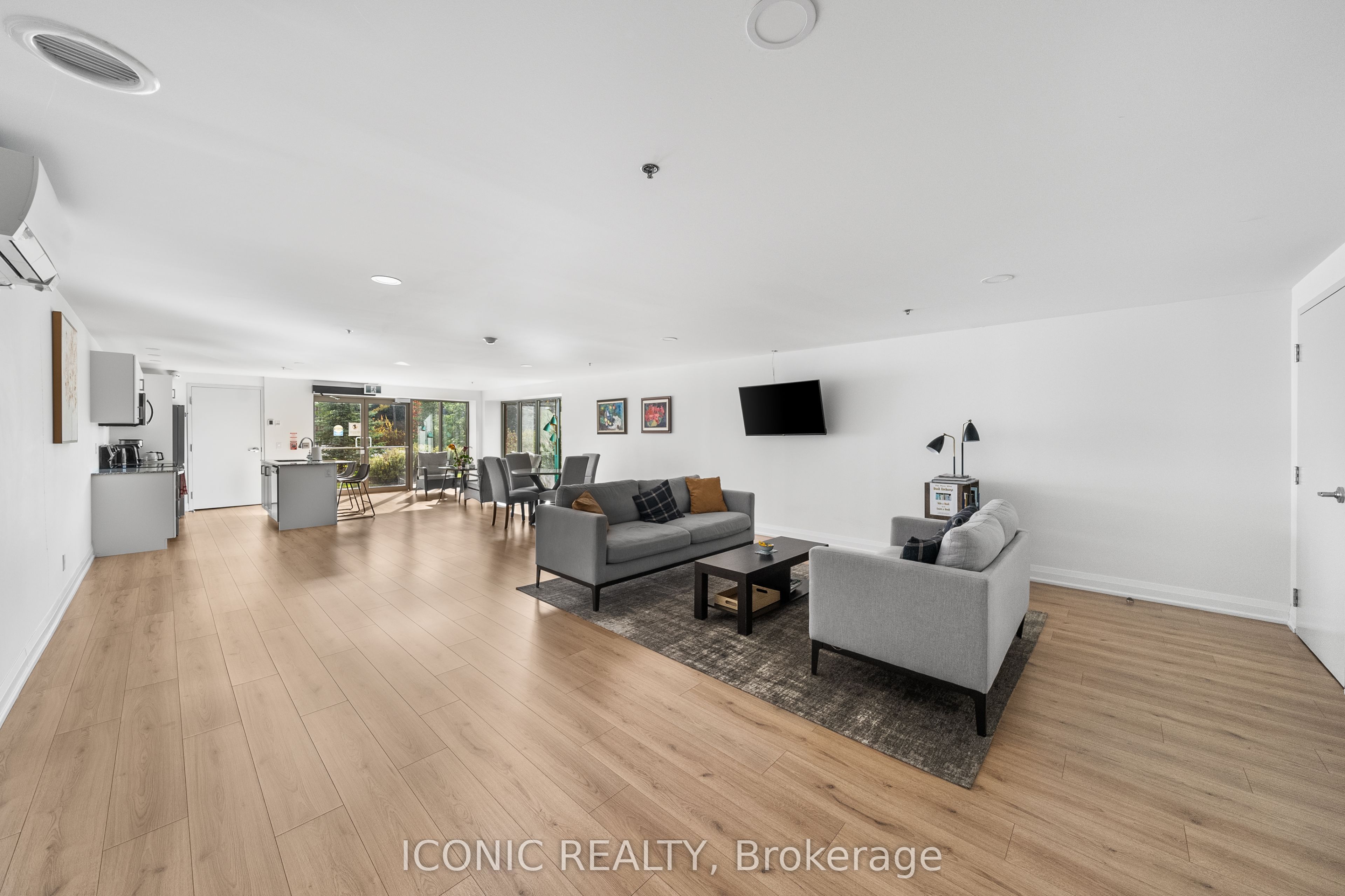 #606 - 64 Queen Street Property Photo 19