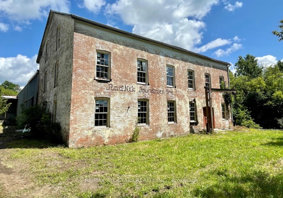 175 Laidlaw Street Property Photo 1