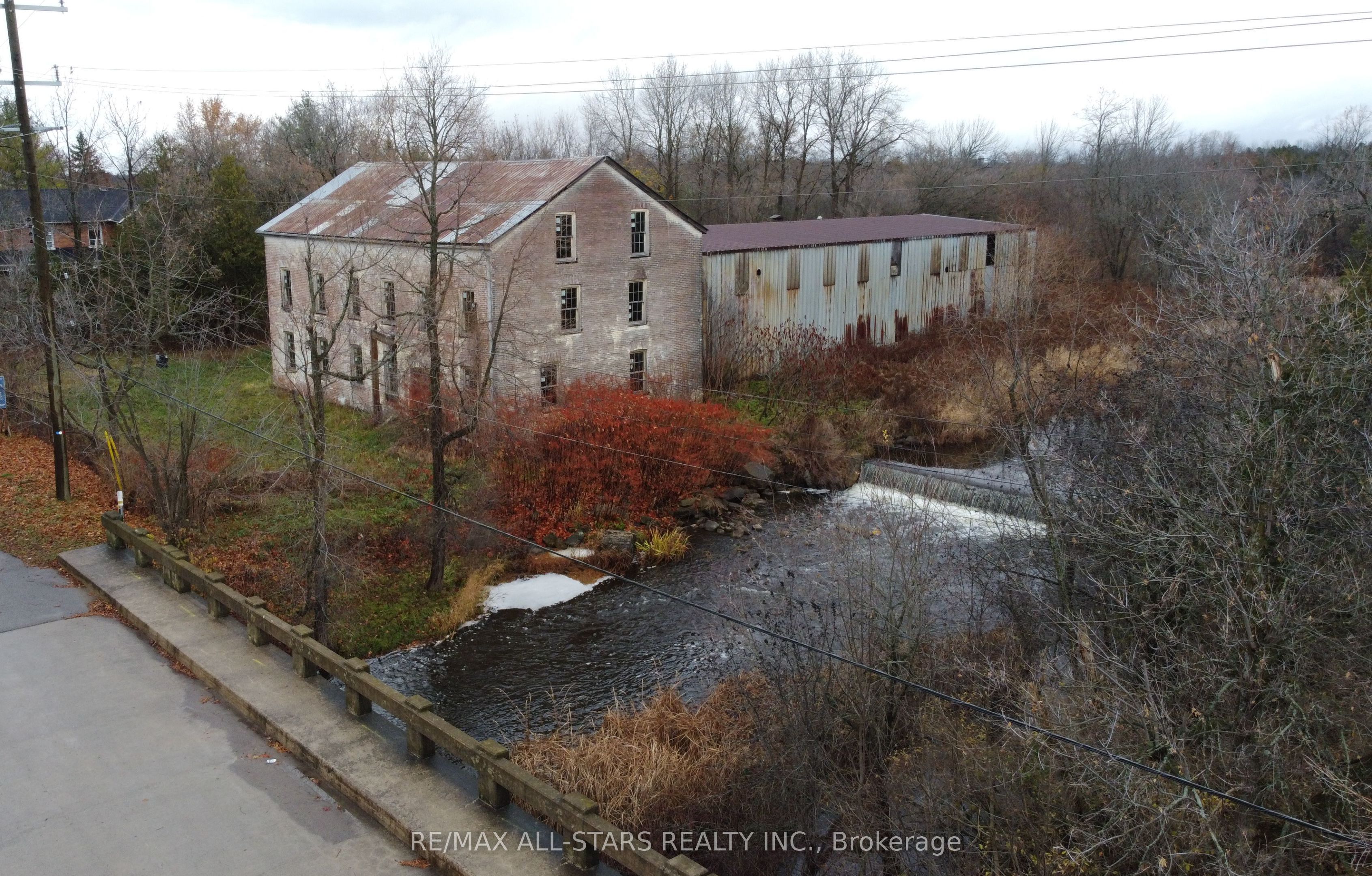 175 Laidlaw Street Property Photo 11
