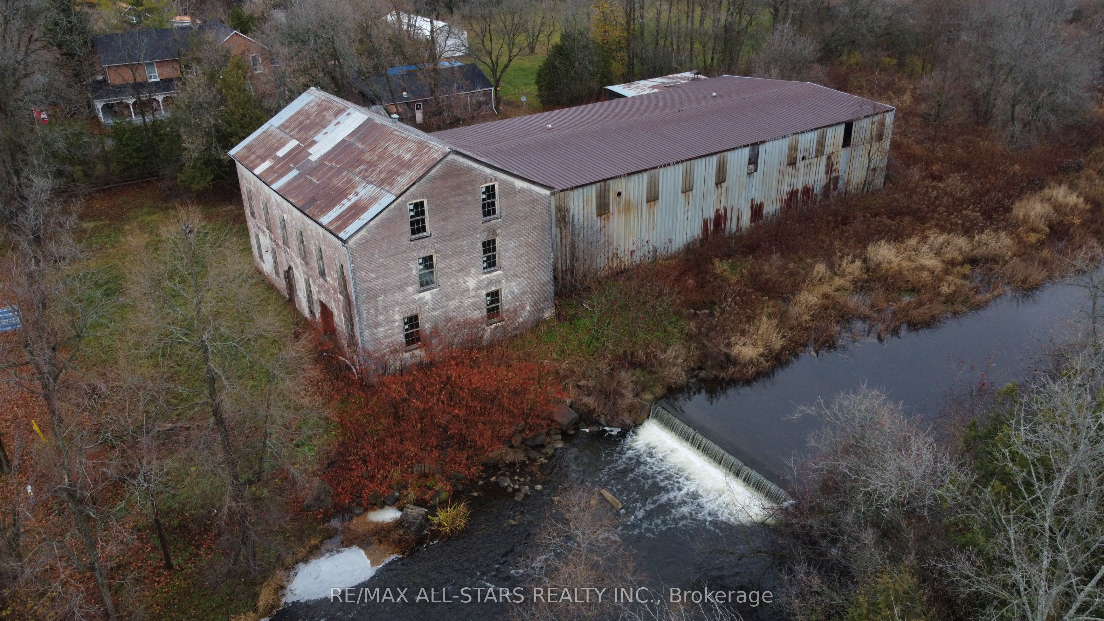 175 Laidlaw Street Property Photo 12