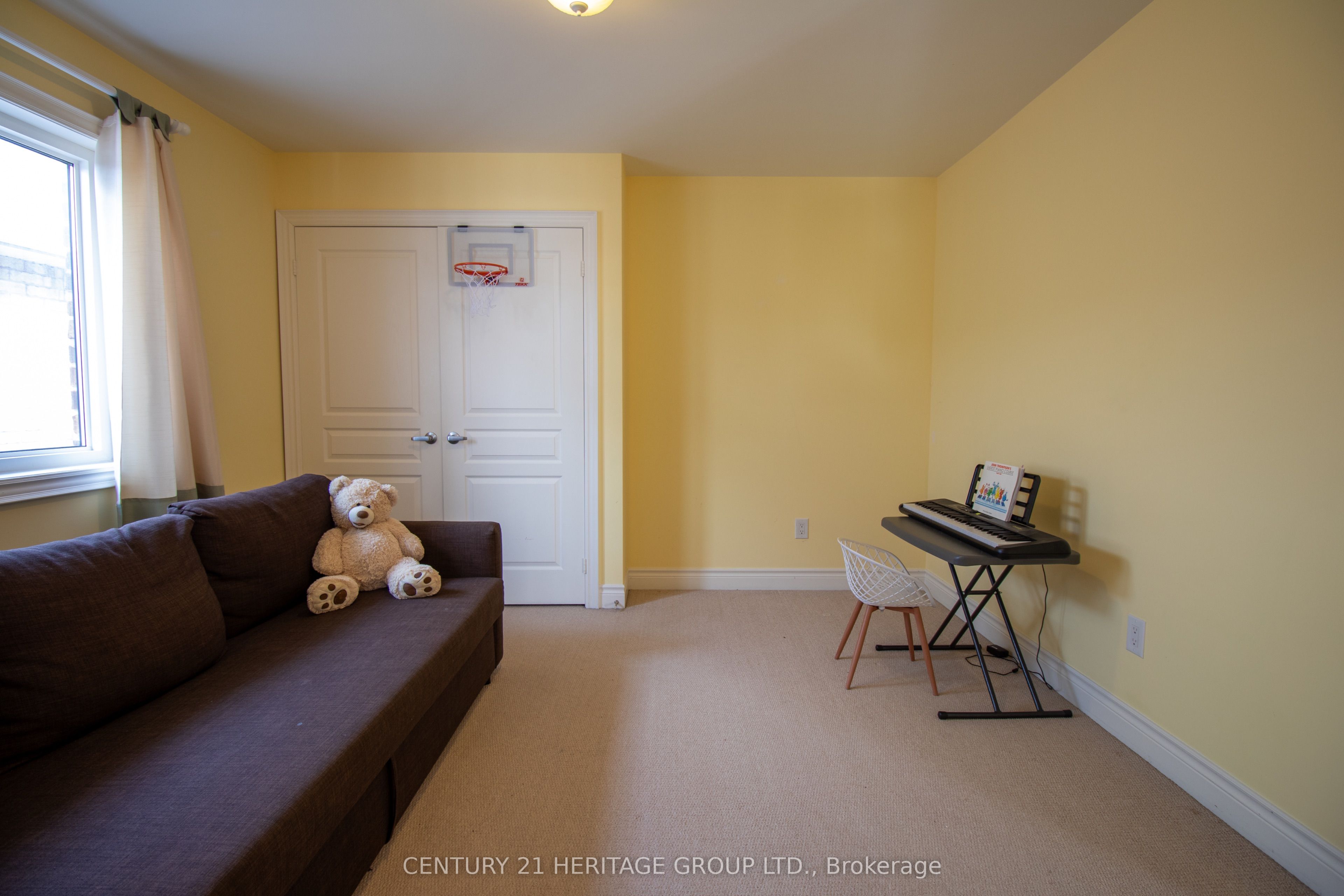 35 Morland Crescent Property Photo 36