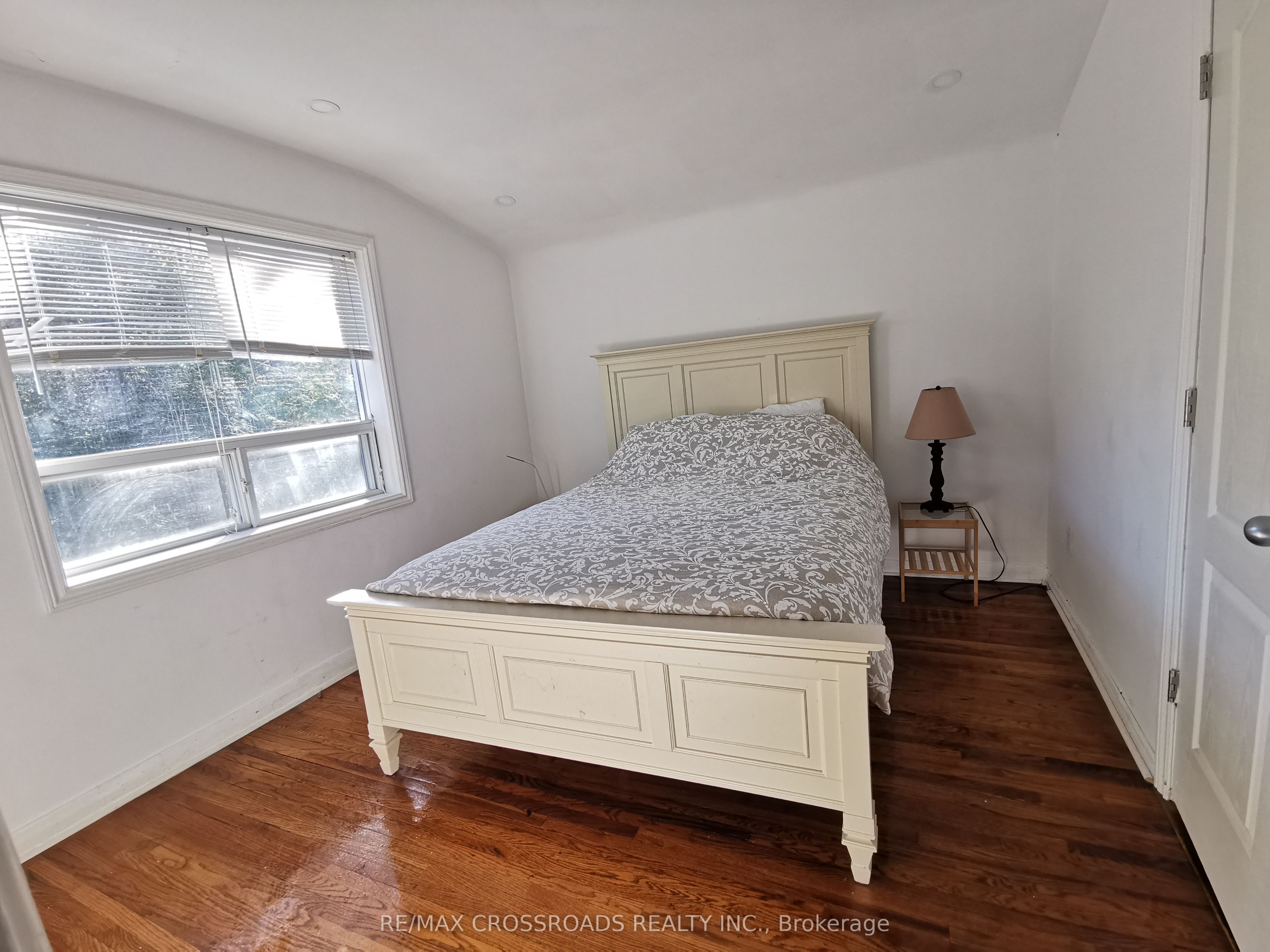 #main - 436 Balkan Road Property Photo 5