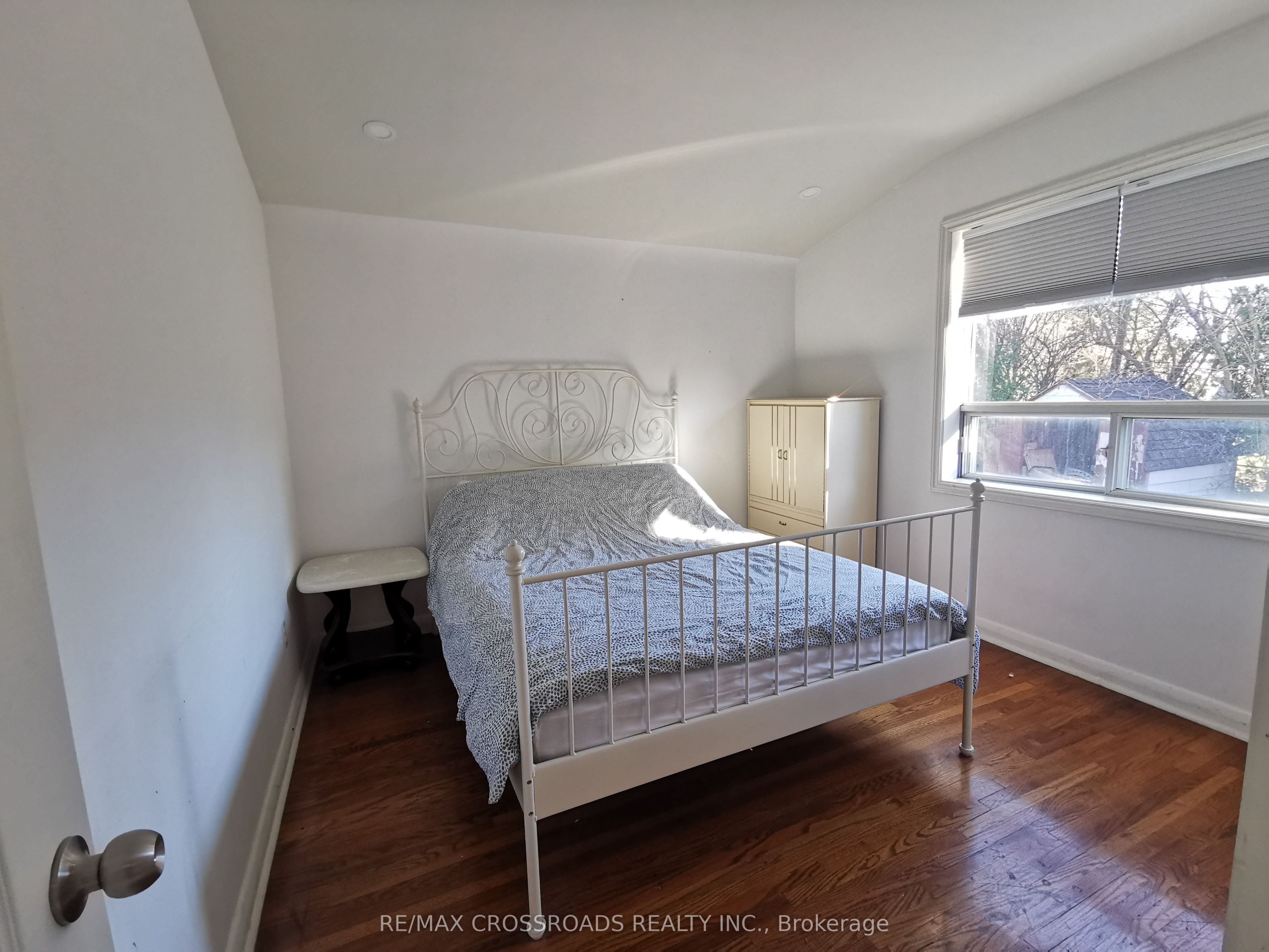 #main - 436 Balkan Road Property Photo 6