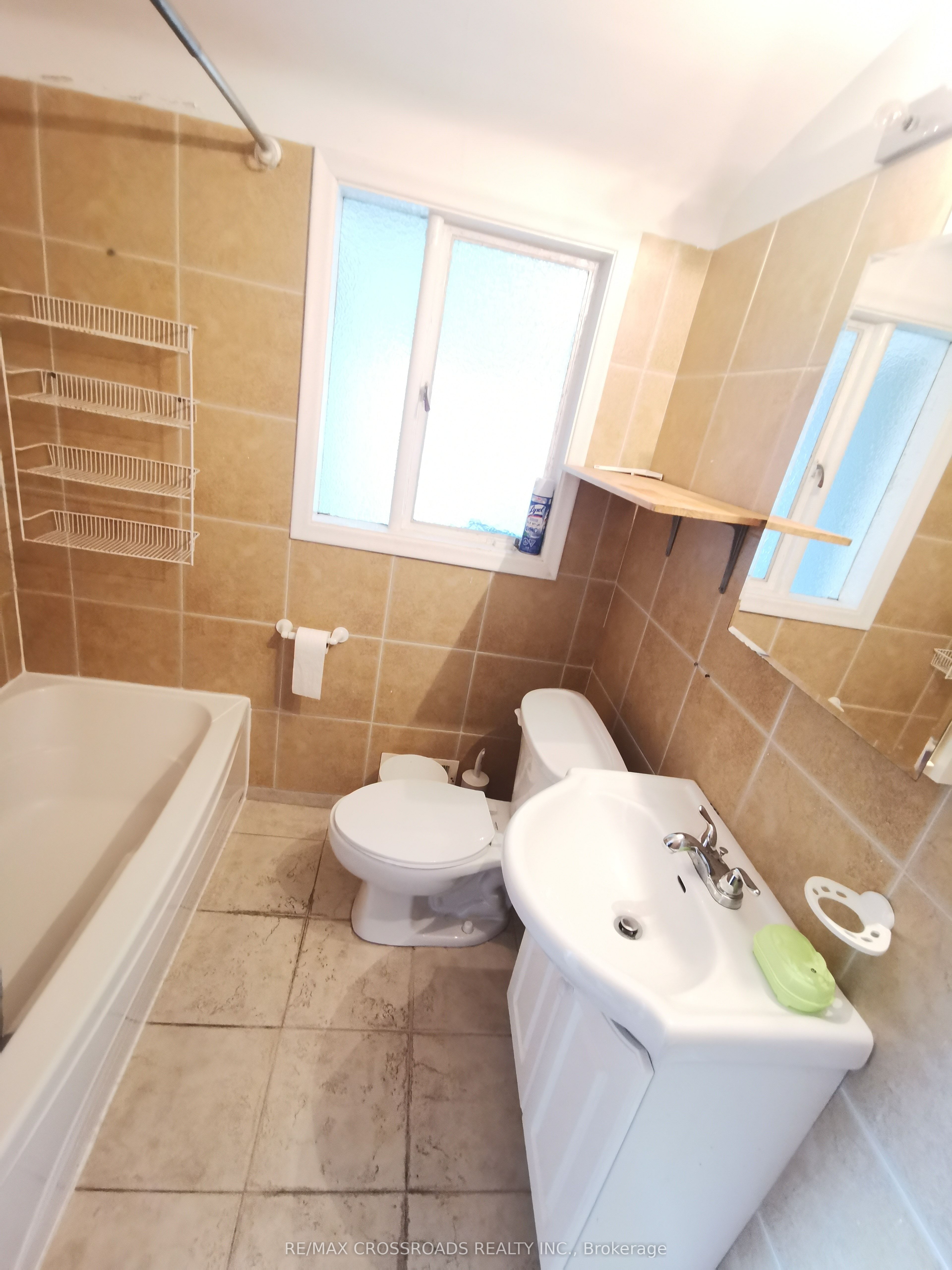 #main - 436 Balkan Road Property Photo 7