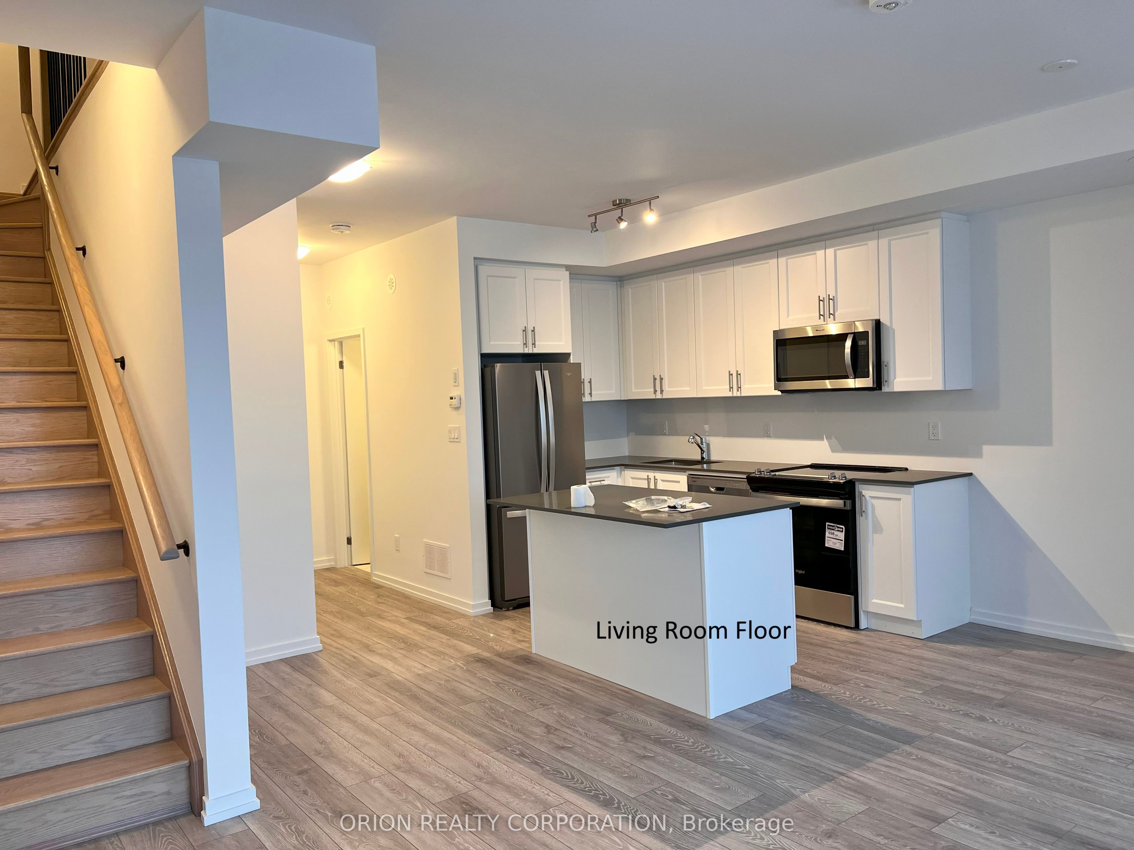 #7 - 20 Lytham Green Circle Property Photo 9