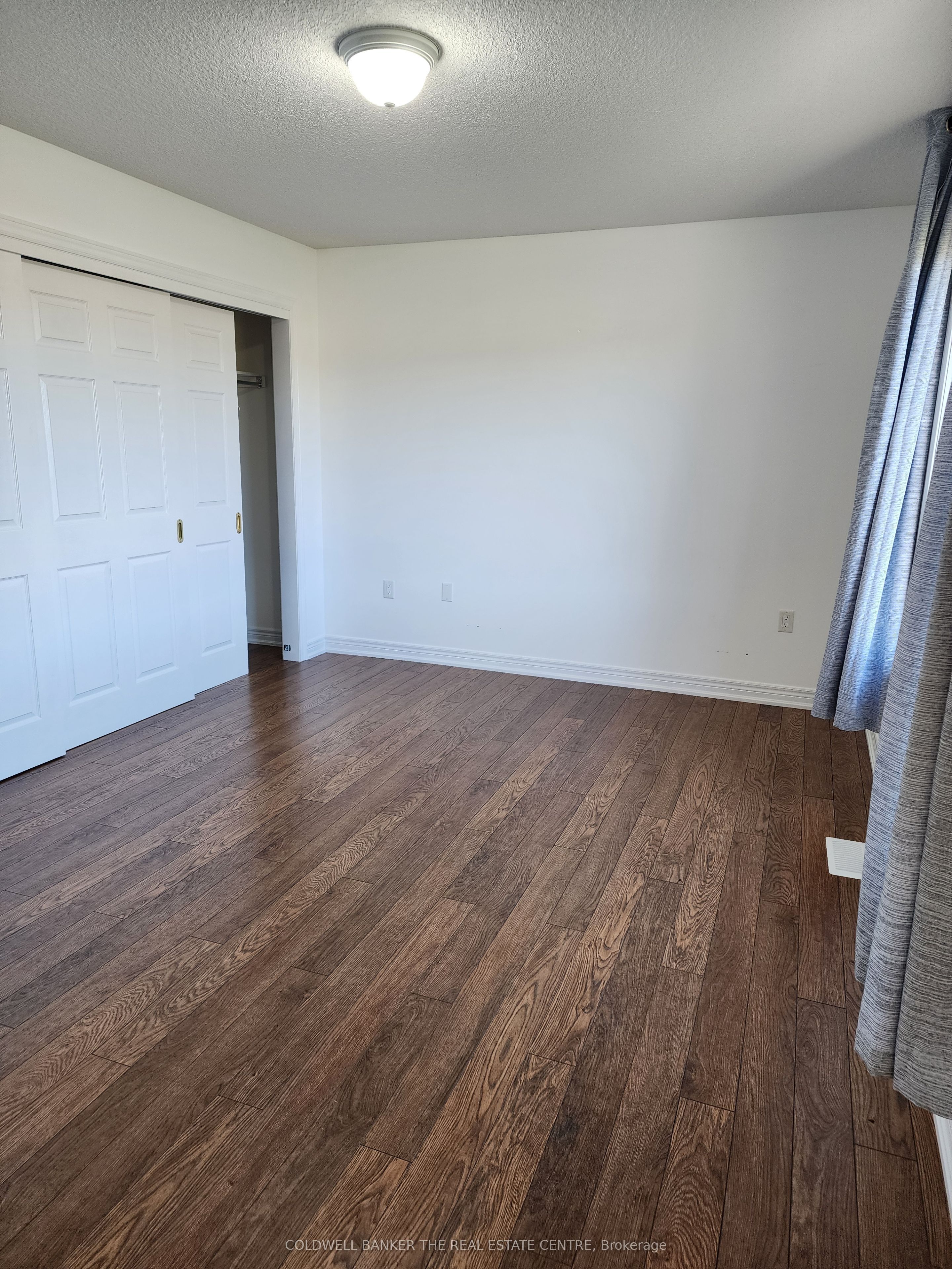 #main - 5164 10th Line Property Photo 8