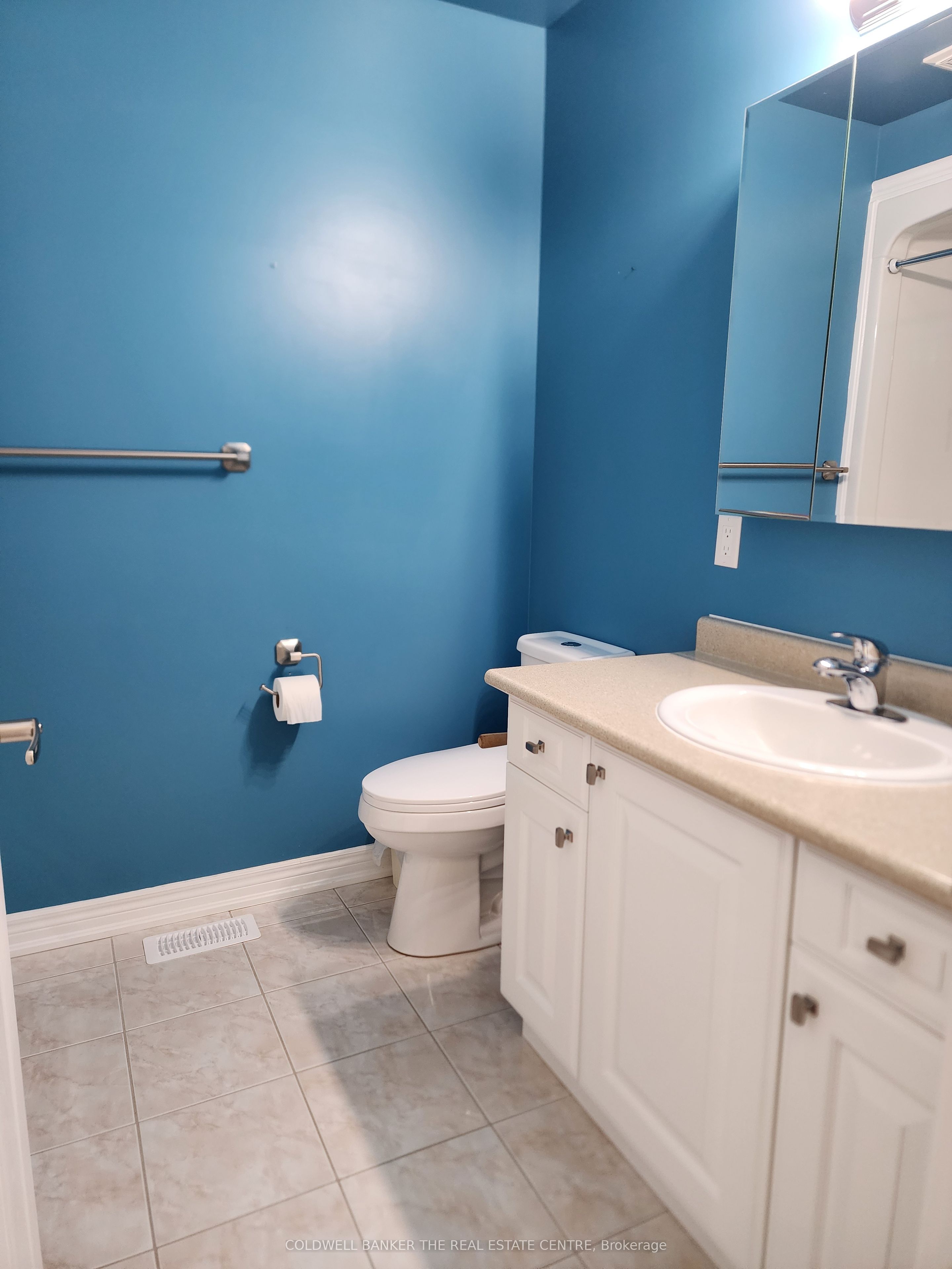#main - 5164 10th Line Property Photo 9