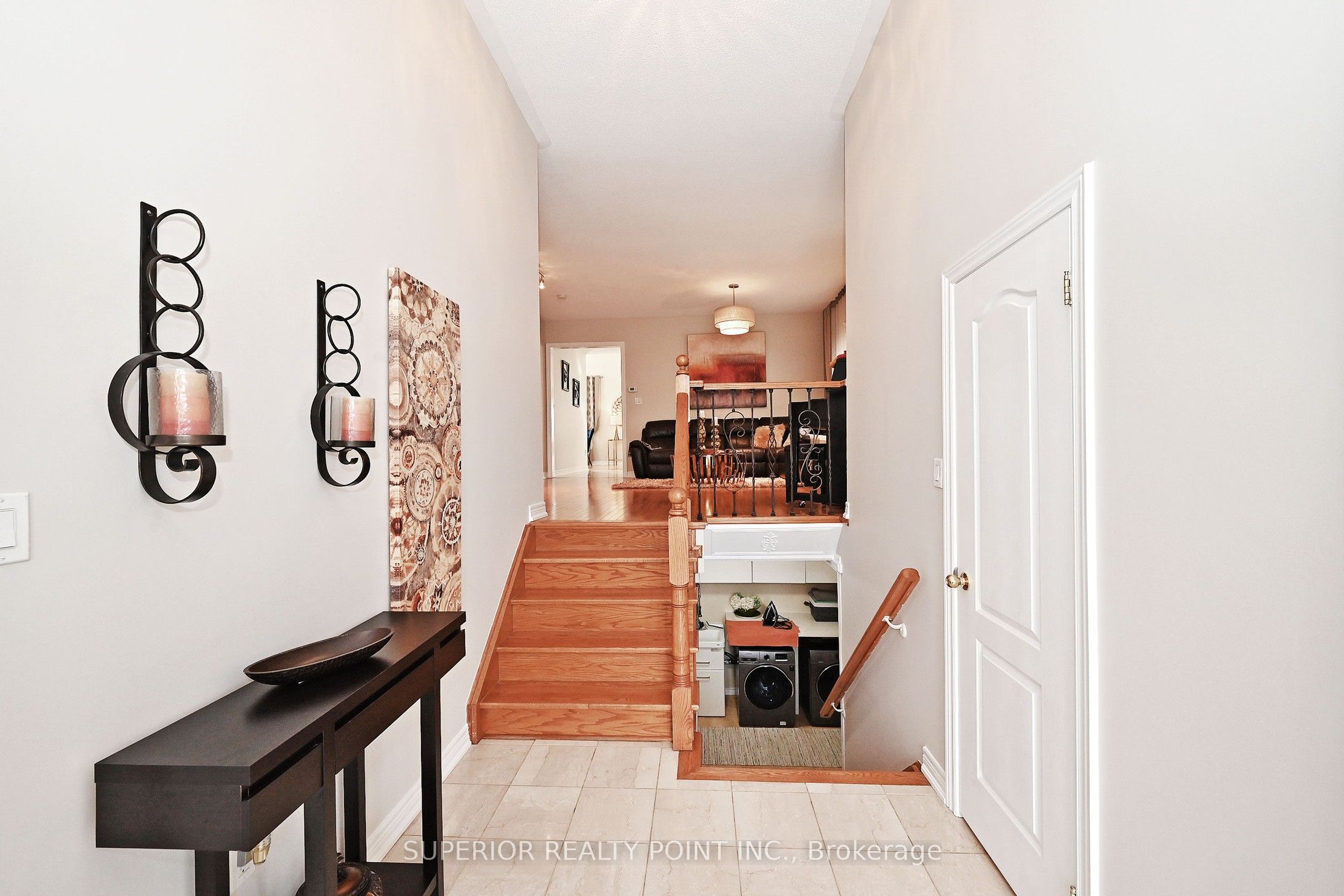 209 Queen Filomena Ave Property Photo 3