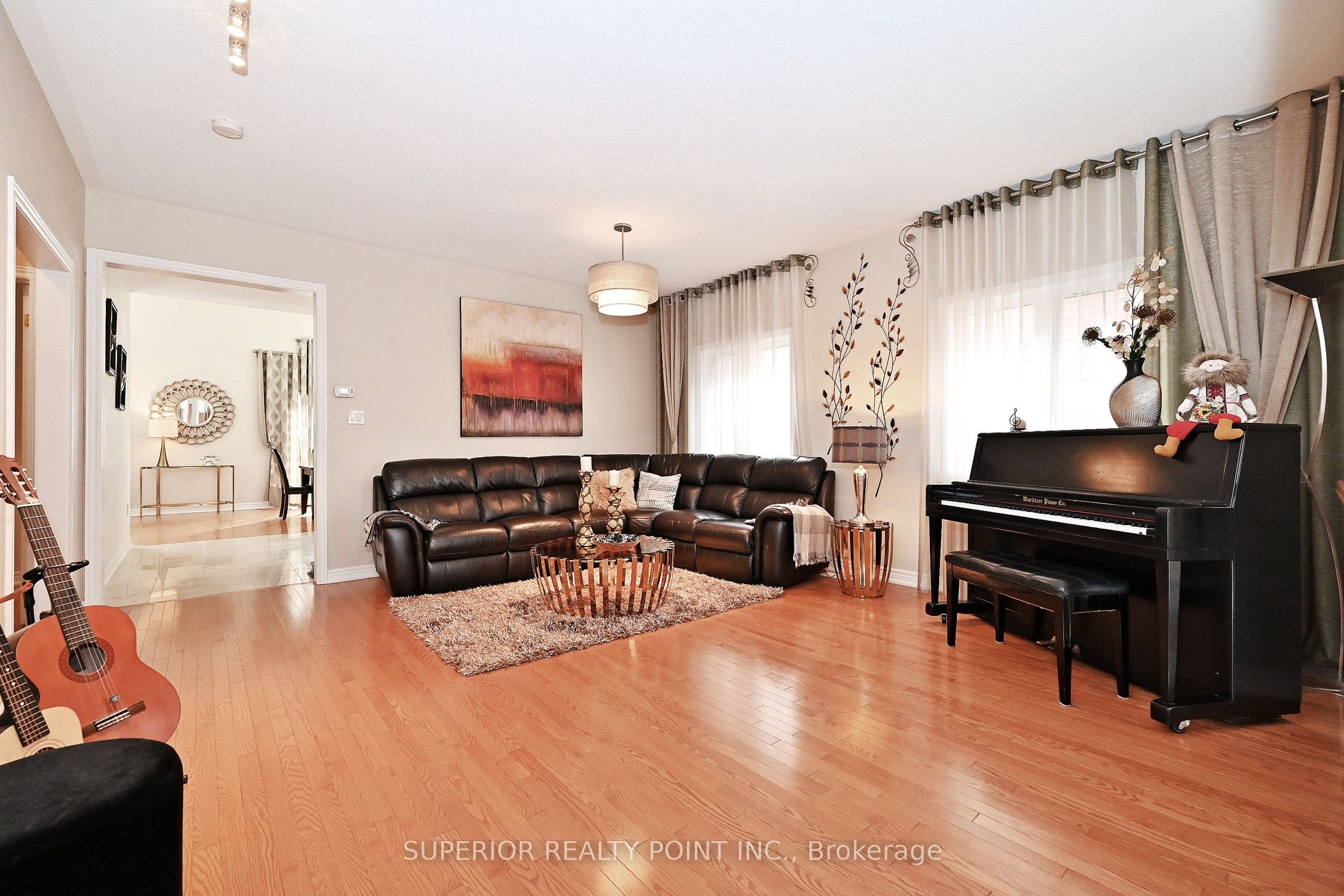 209 Queen Filomena Ave Property Photo 4