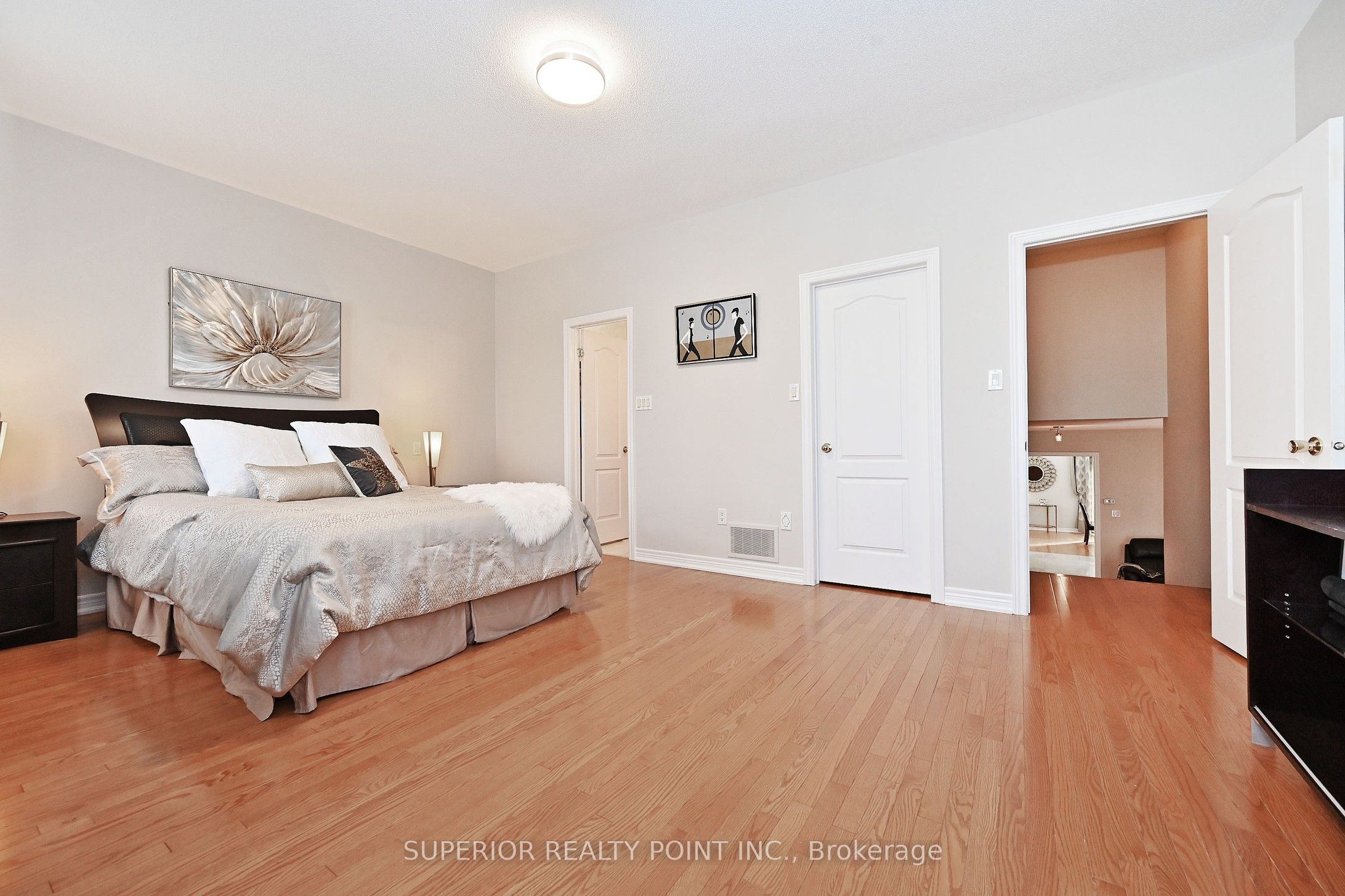 209 Queen Filomena Ave Property Photo 24