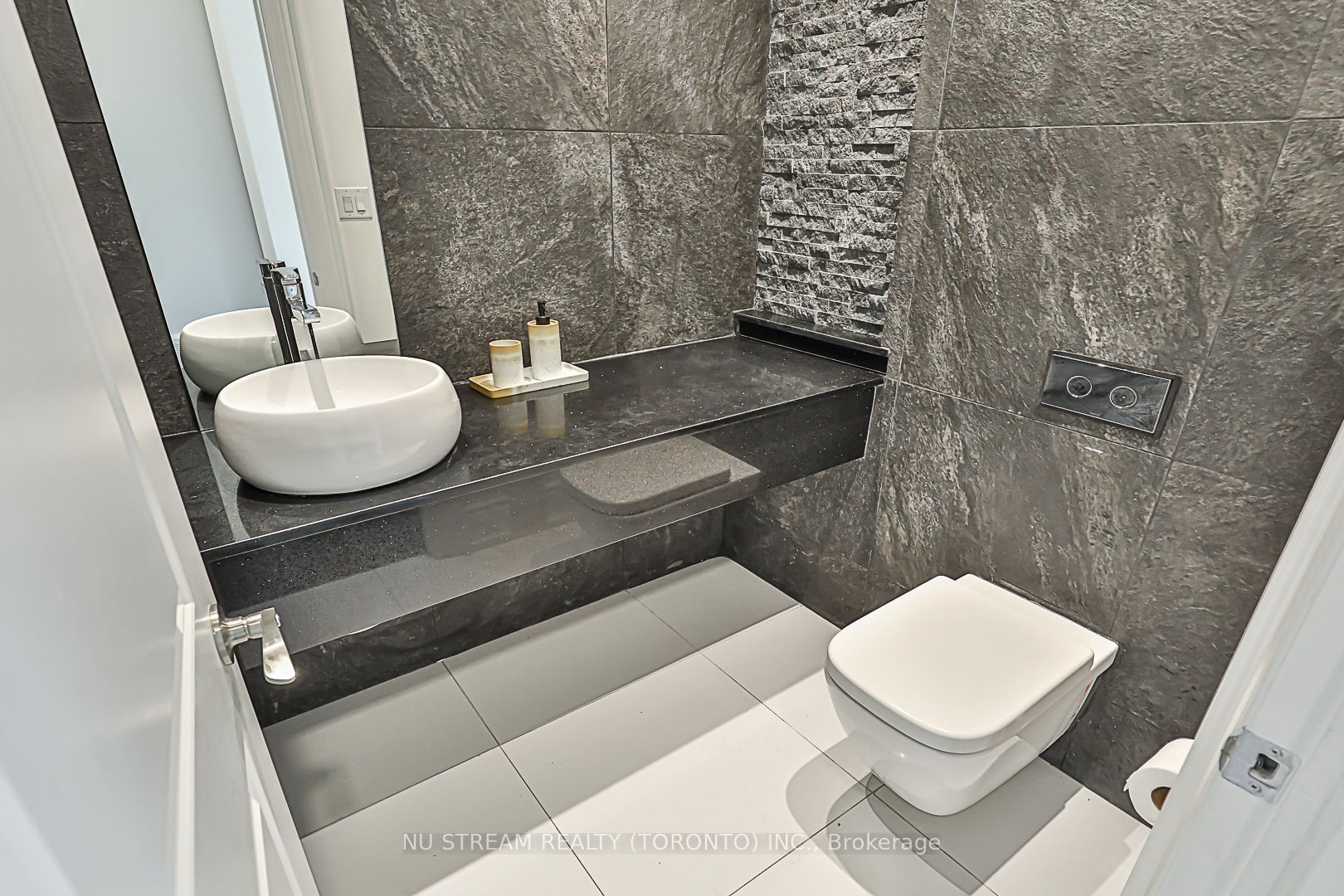 24 Rouge Street Property Photo 14