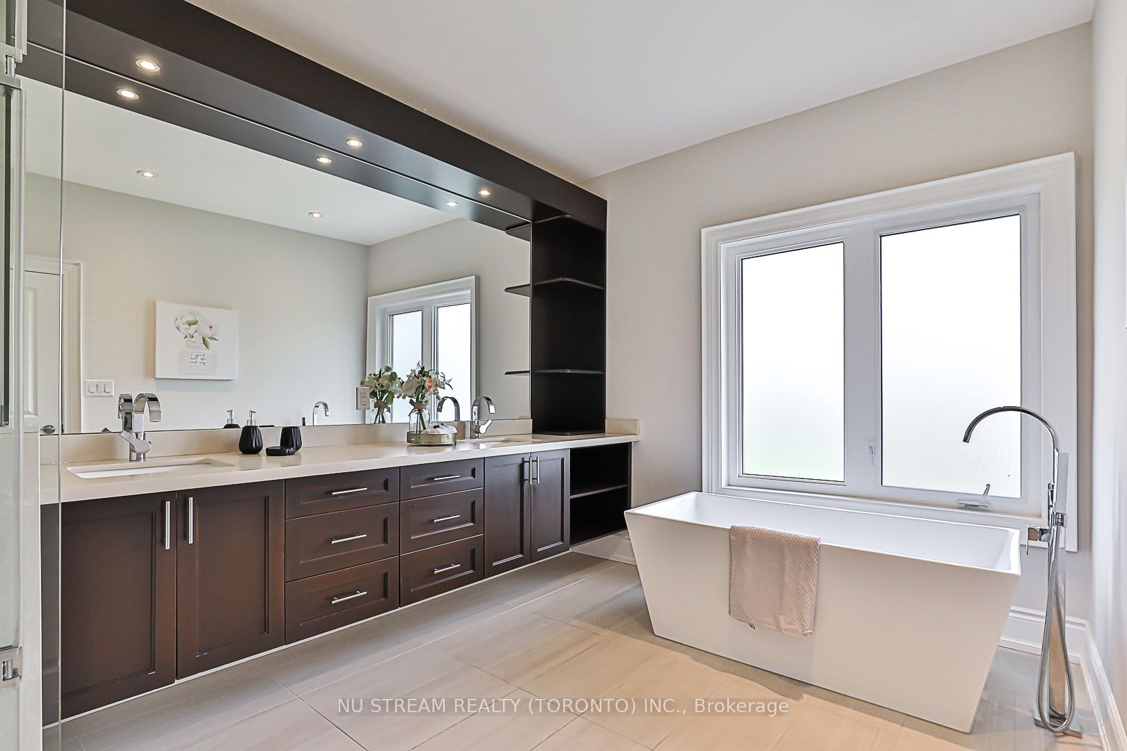 24 Rouge Street Property Photo 21
