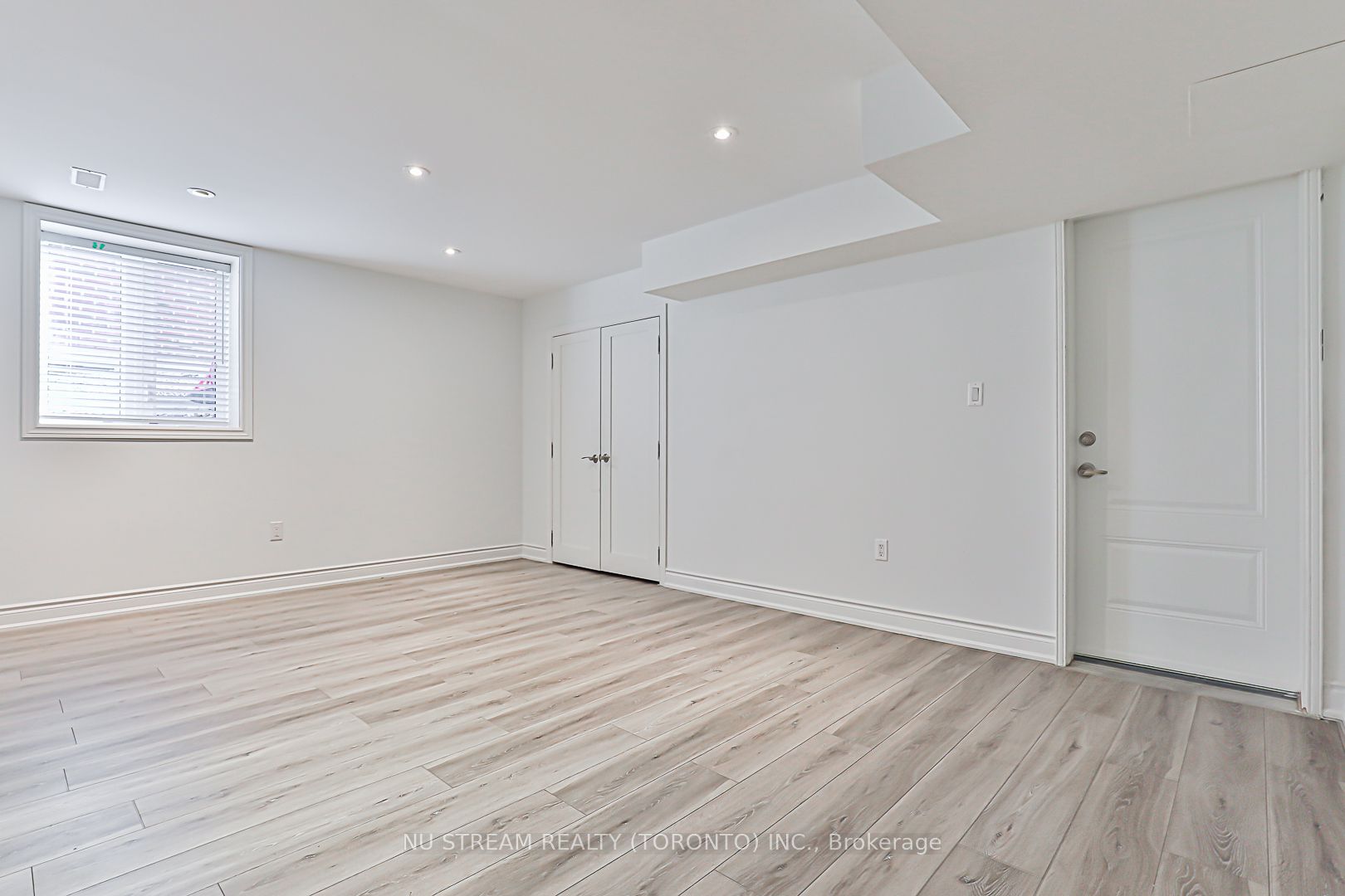 24 Rouge Street Property Photo 35