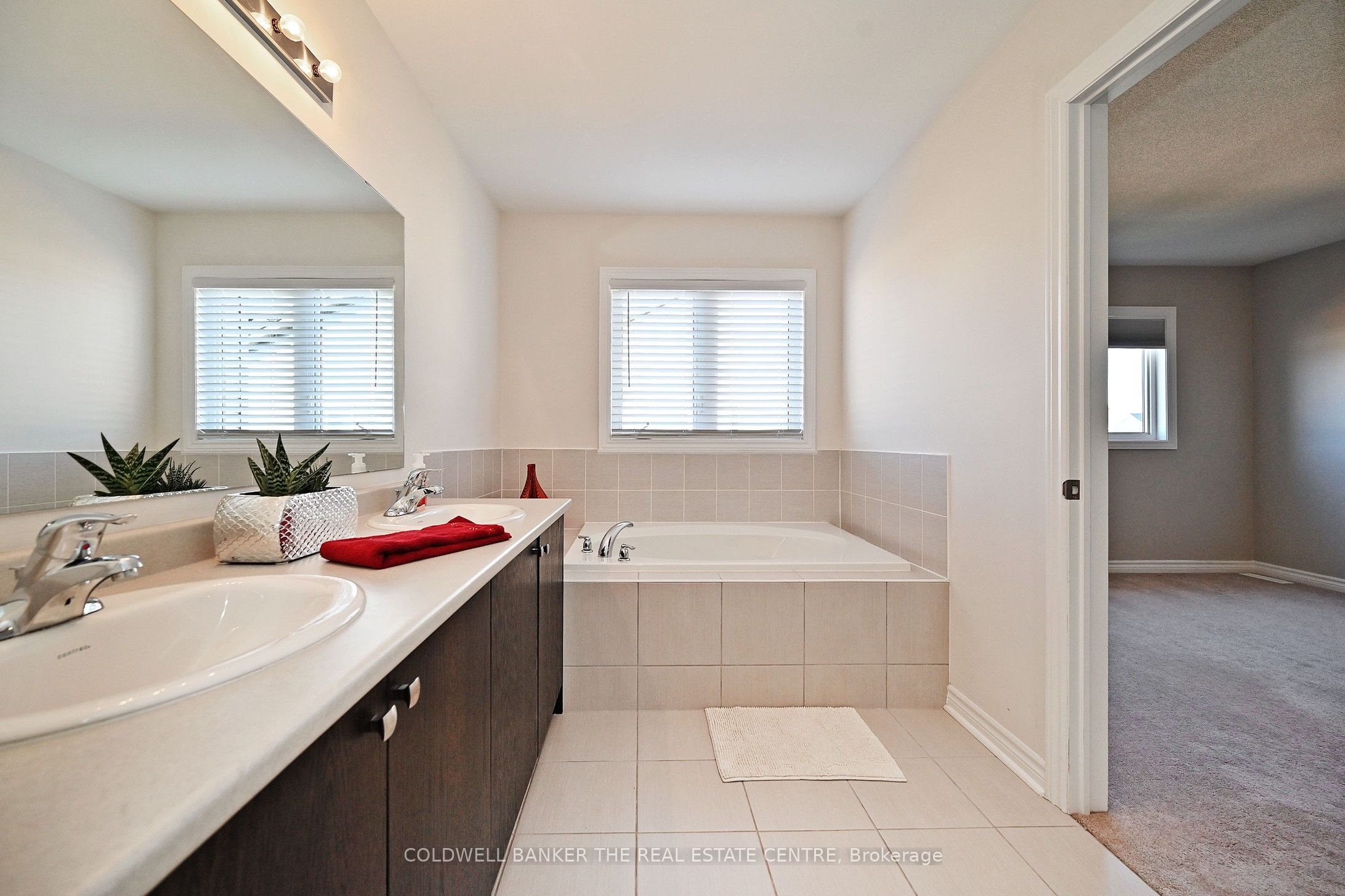 25 Anne Pegg Crescent Property Photo 17