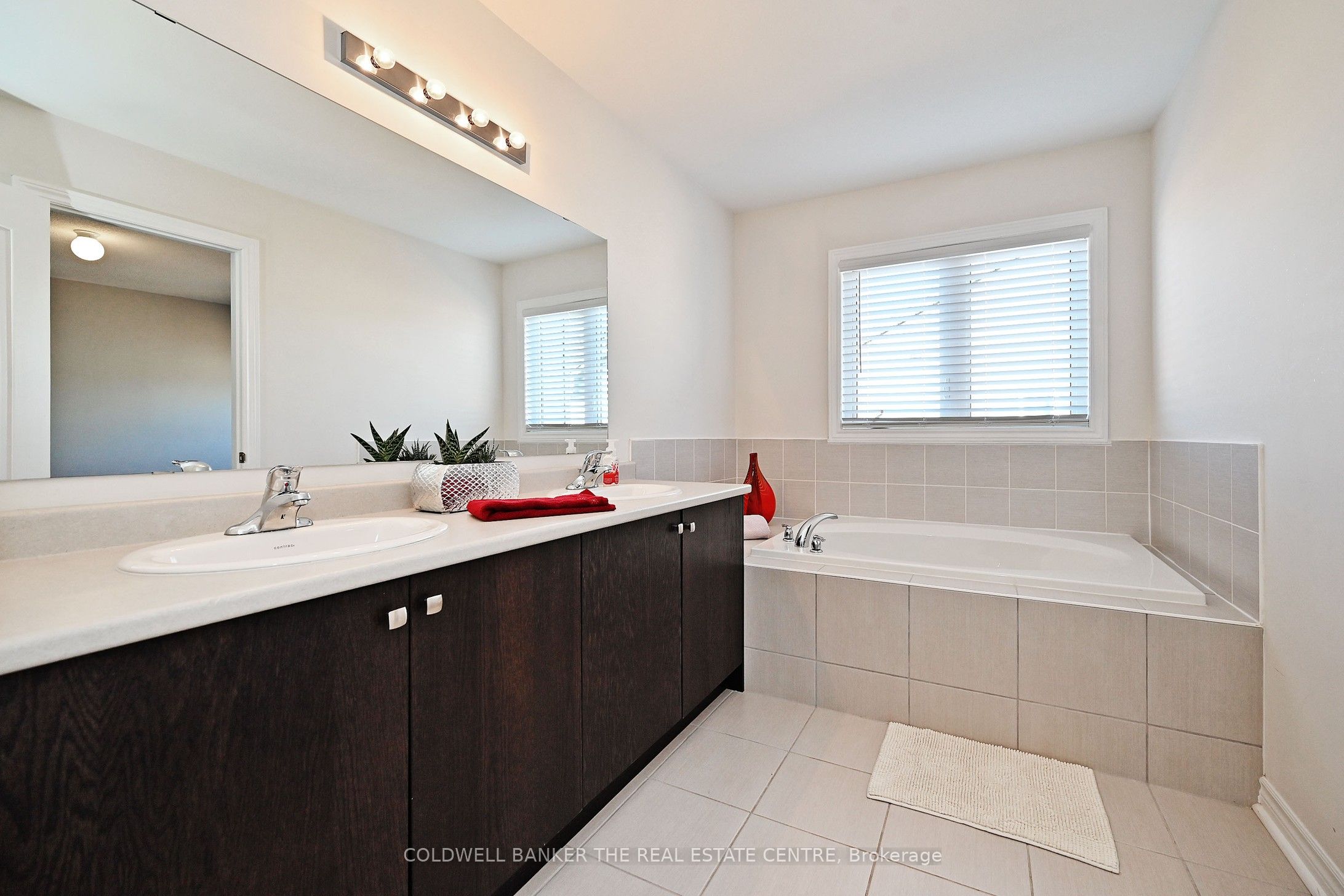 25 Anne Pegg Crescent Property Photo 21