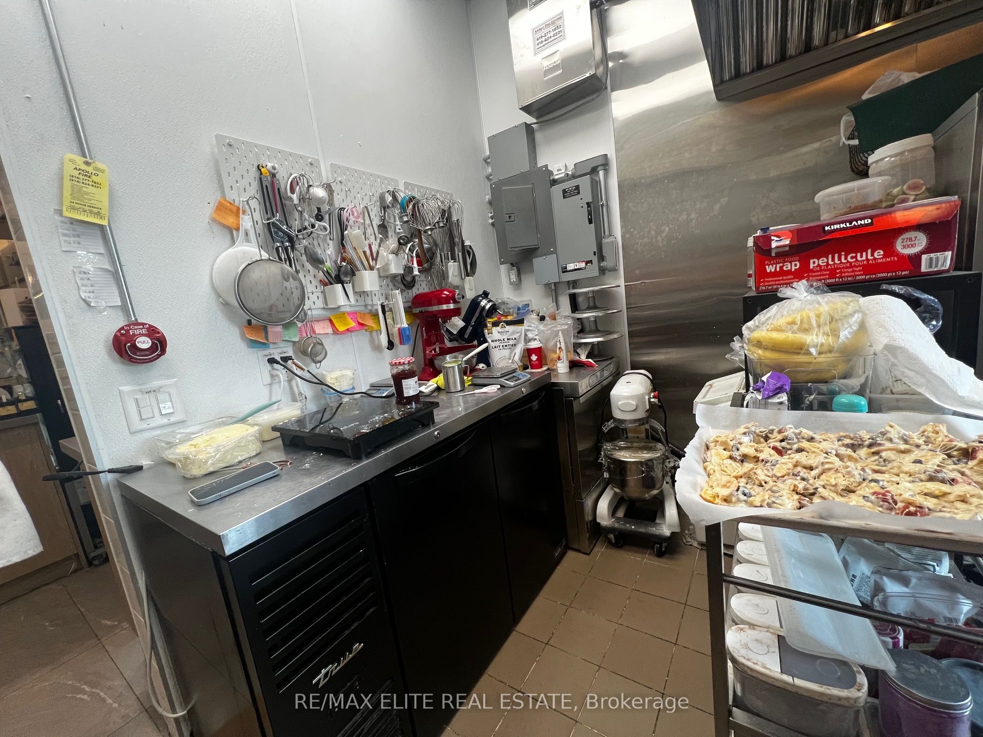 #1cf6 - 9390 Woodbine Avenue Property Photo 5