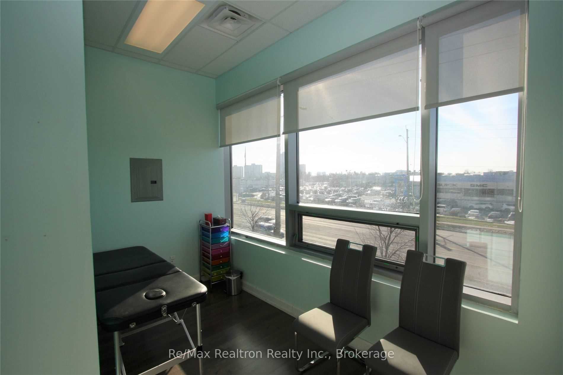#256 - 7163 Yonge Street Property Photo 8