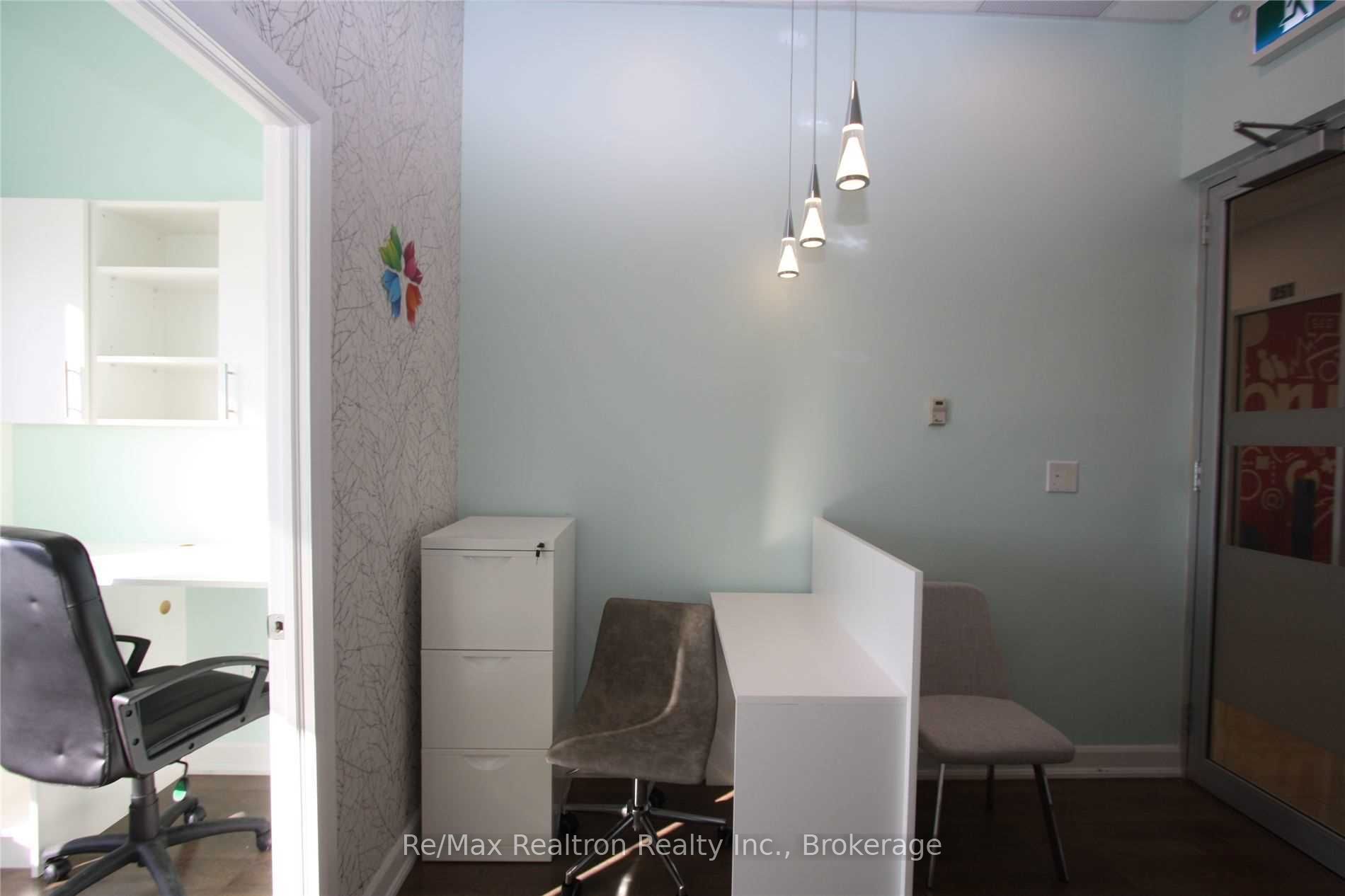 #256 - 7163 Yonge Street Property Photo 10