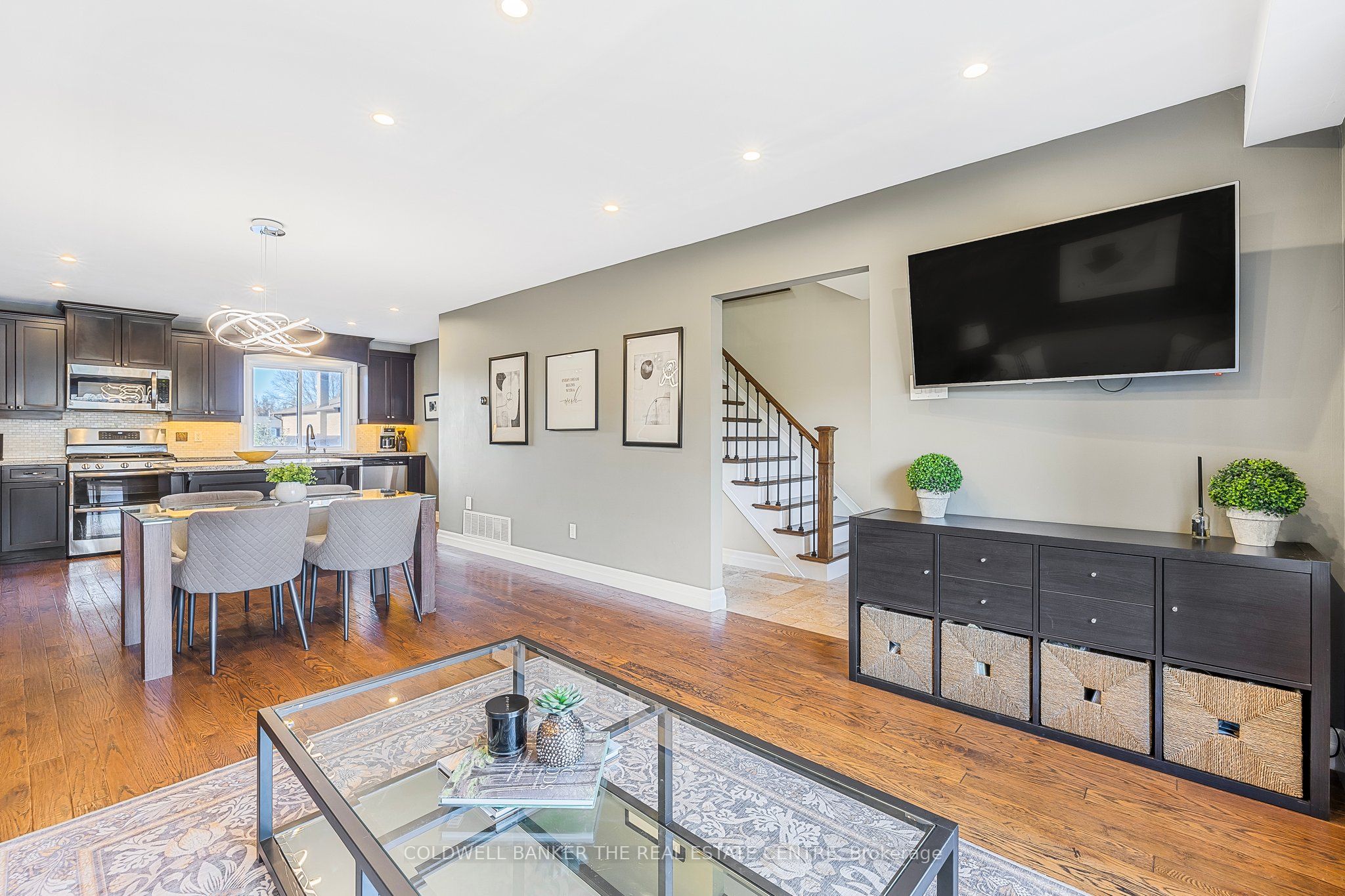 281 London Road Property Photo 9