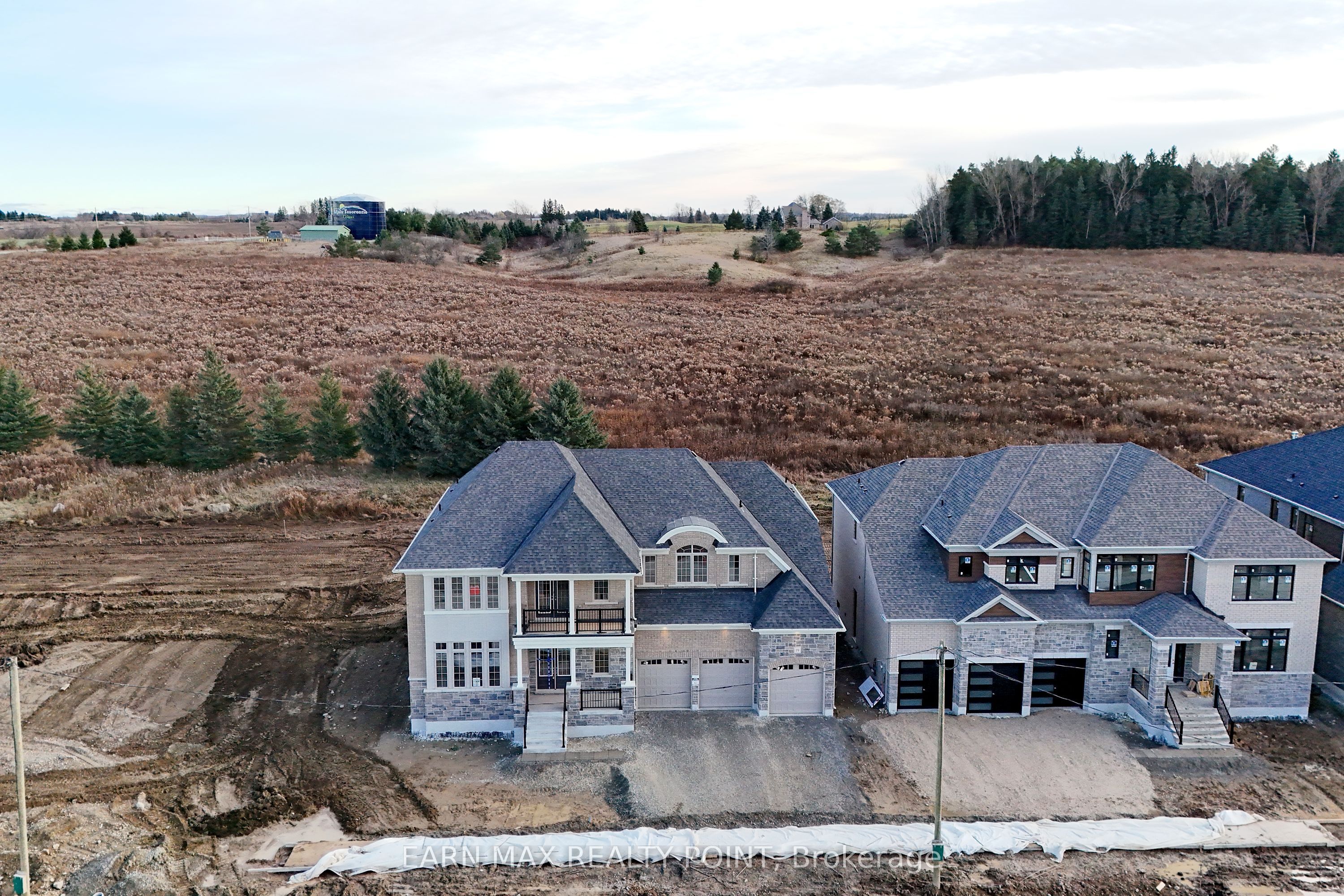 19 Marigold Boulevard Property Photo 3