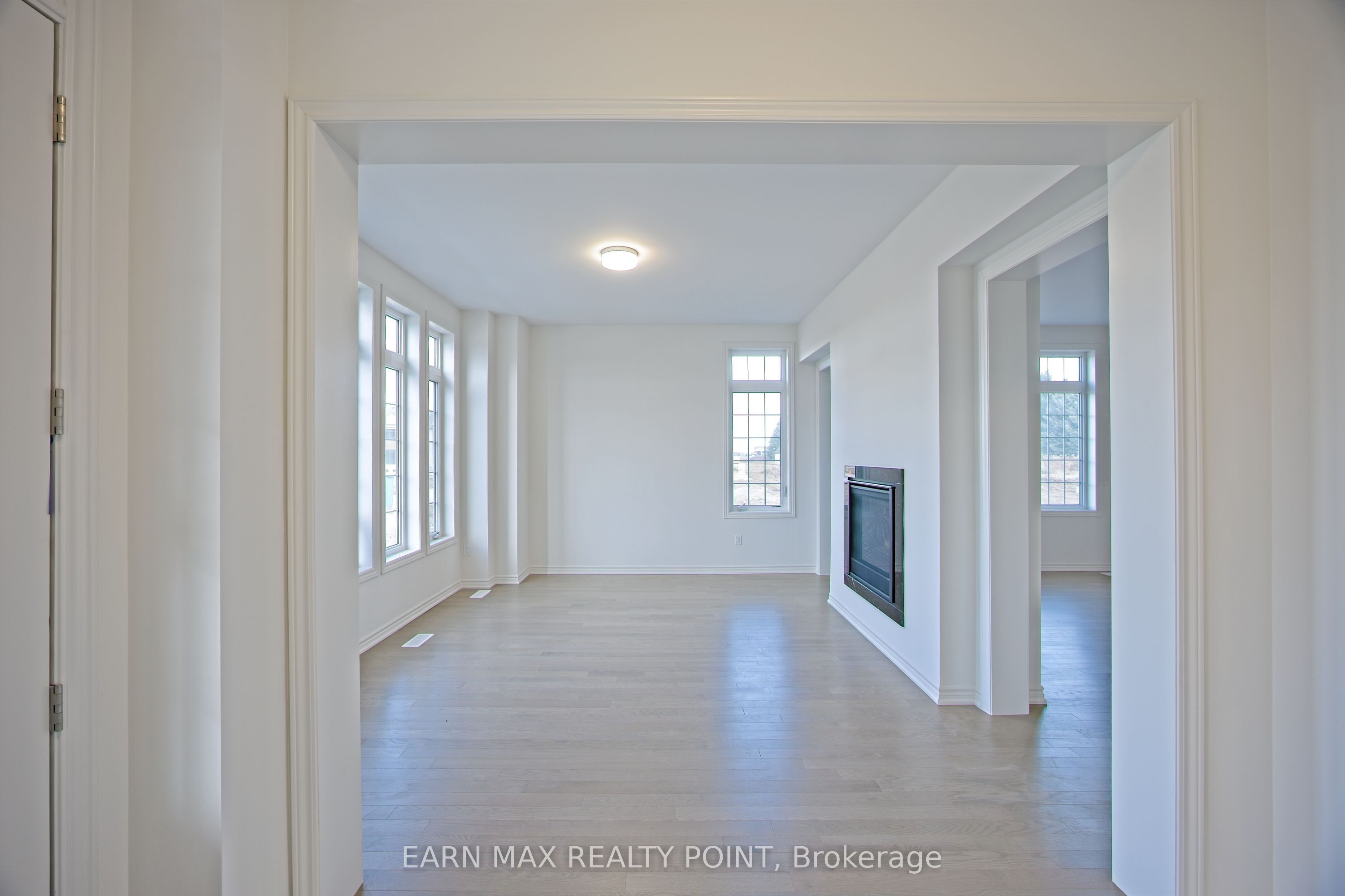 19 Marigold Boulevard Property Photo 6