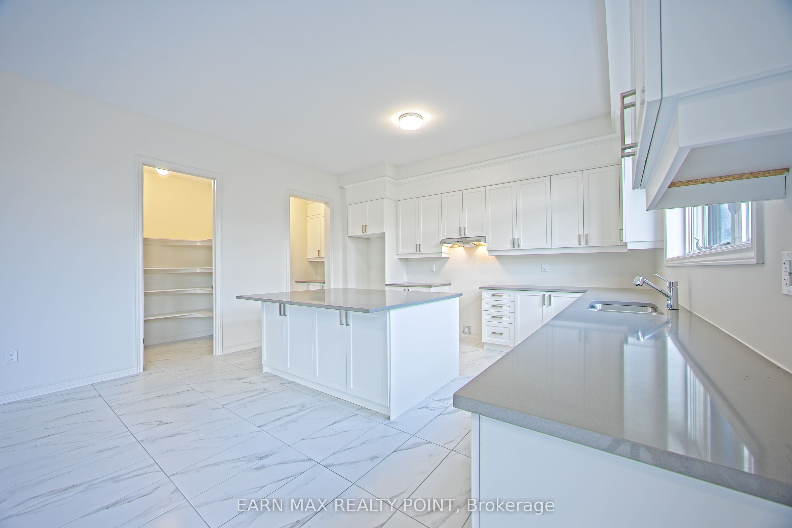 19 Marigold Boulevard Property Photo 14